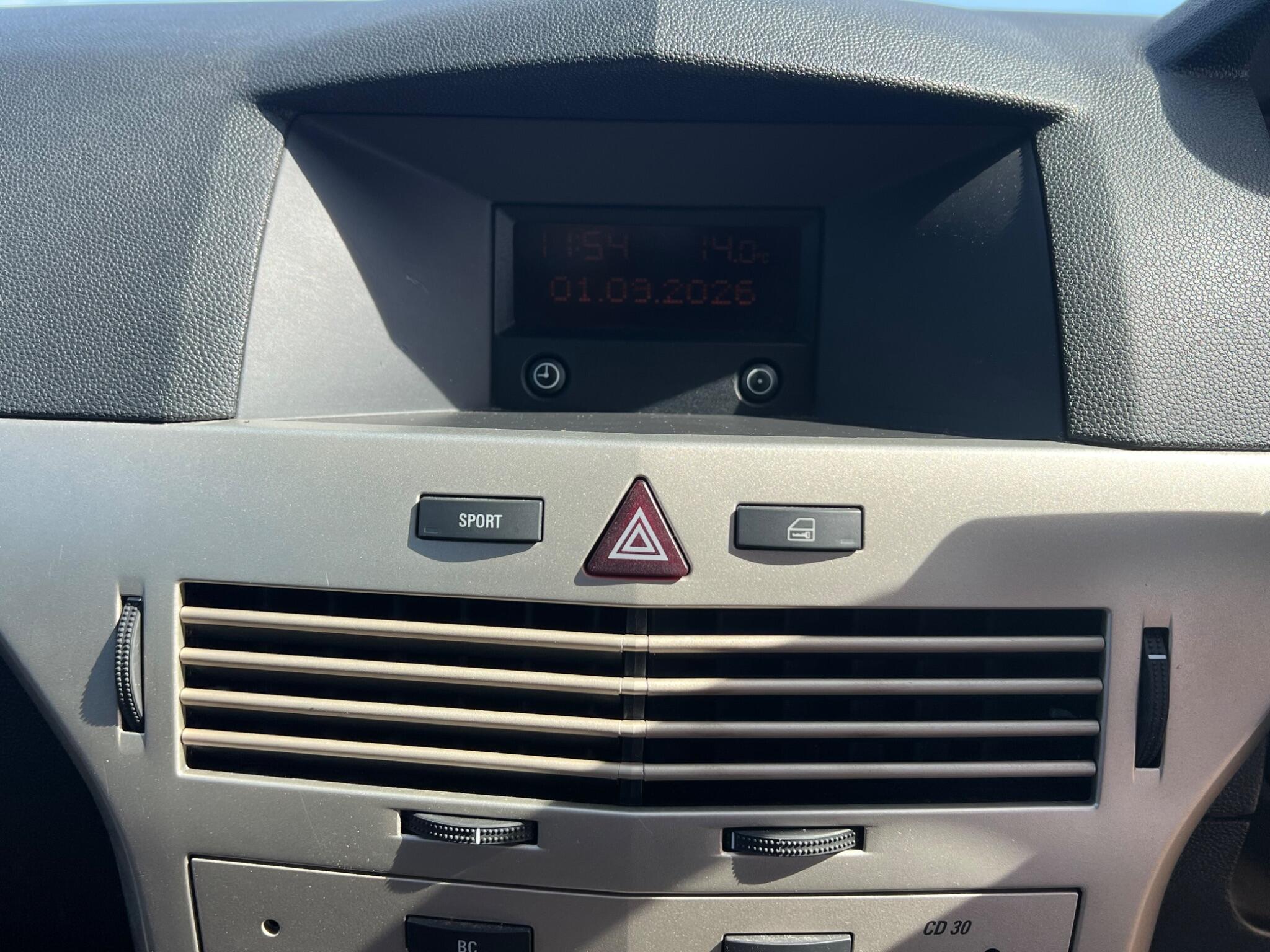 Vauxhall Astra view 29