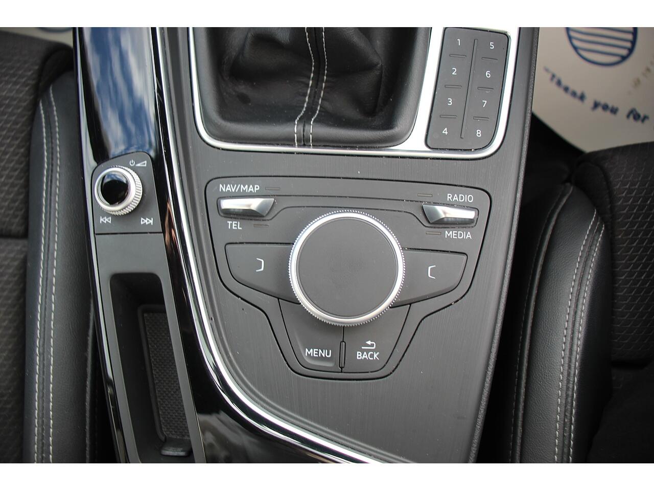 Audi A4 Avant view 30