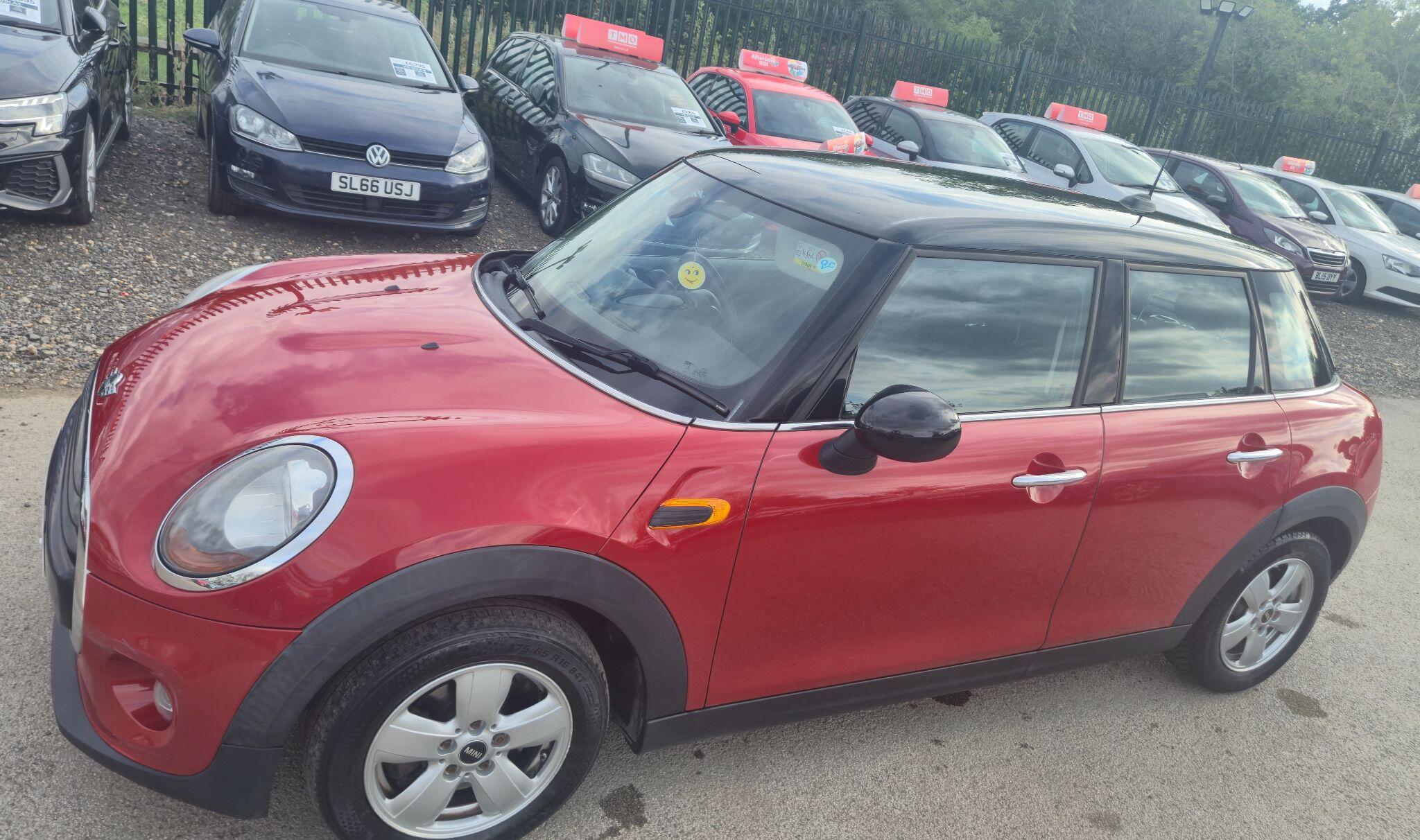 Mini Hatch view 4