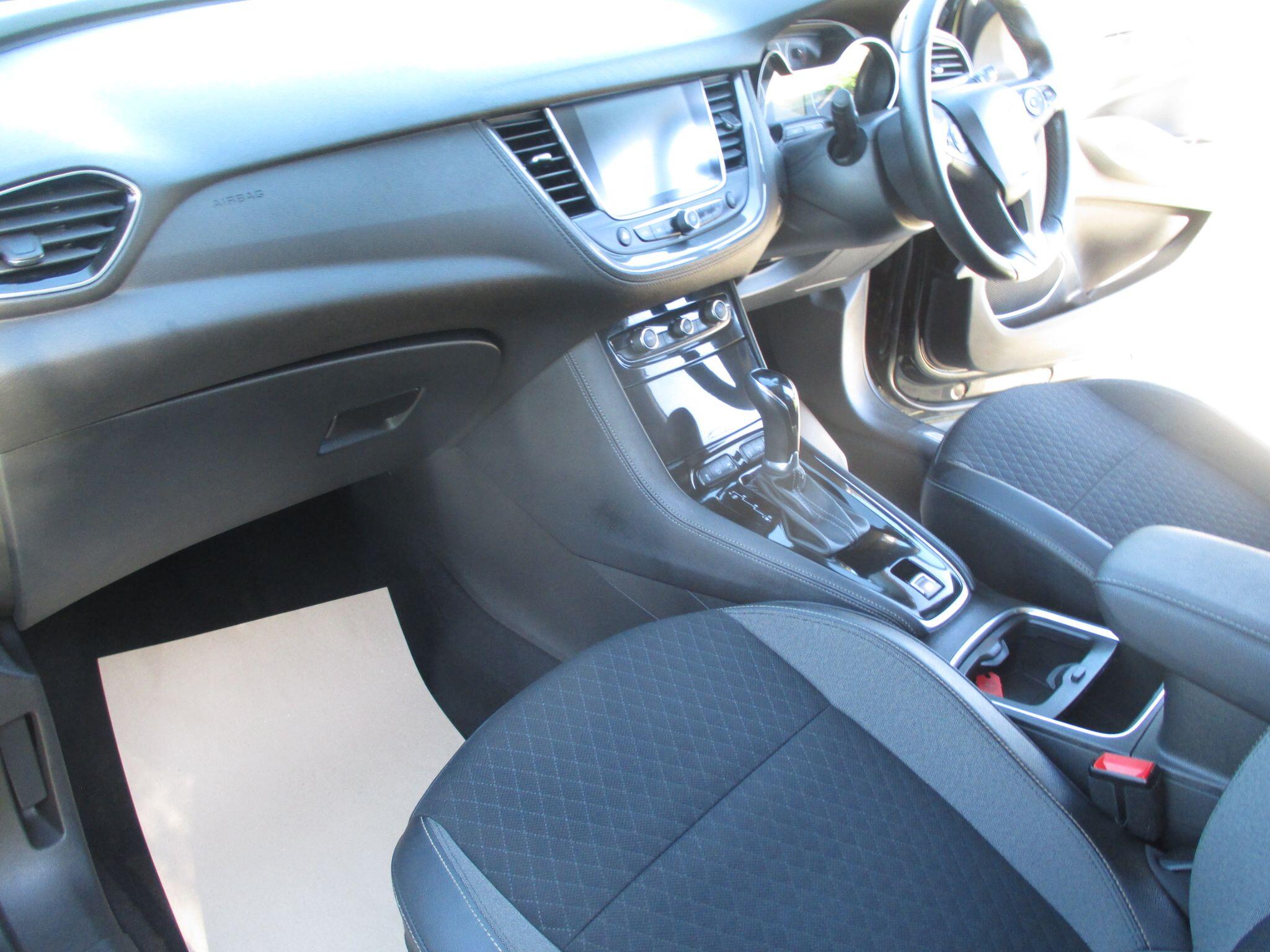 Vauxhall Grandland X view 31