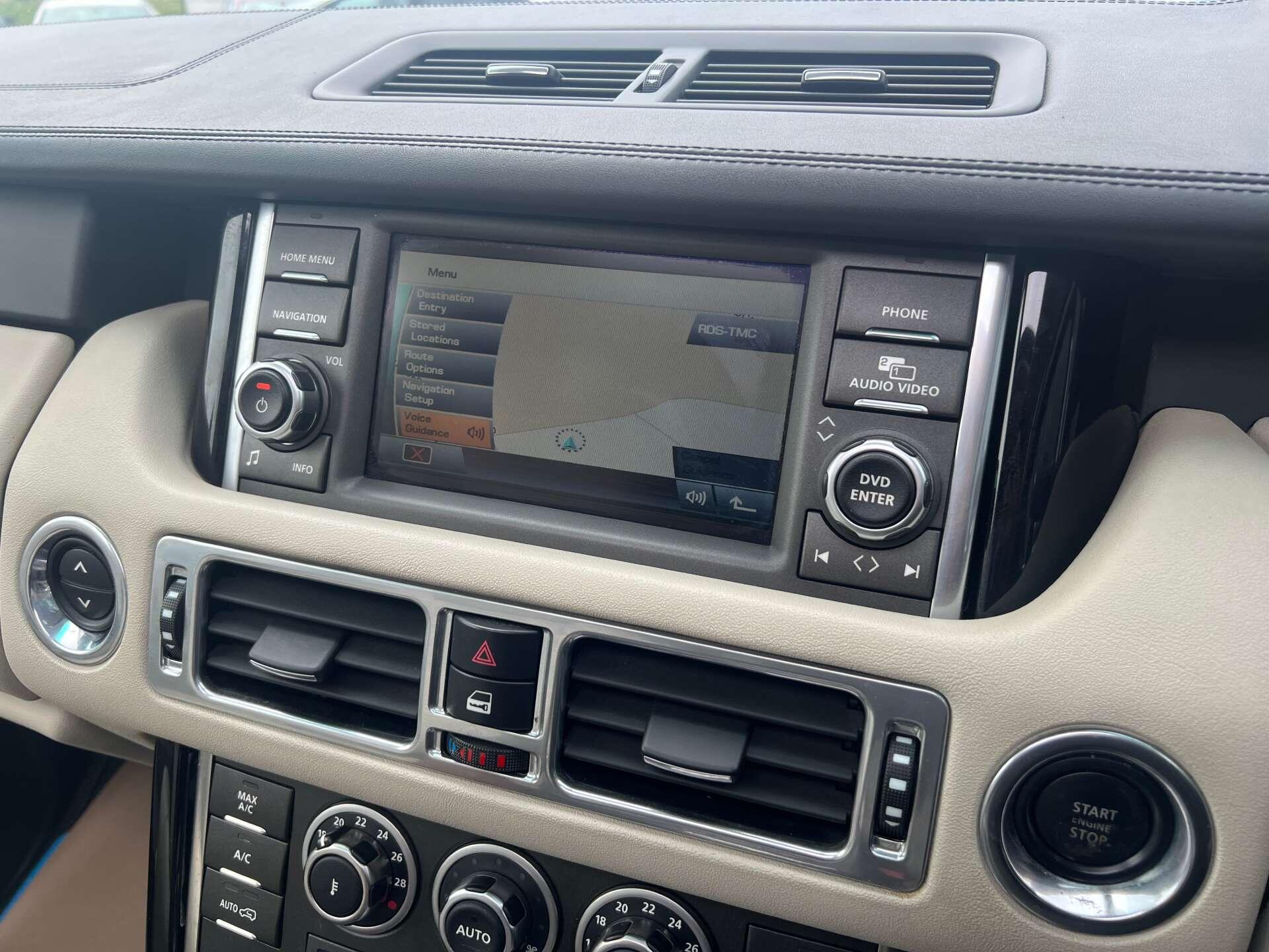 Land Rover Range Rover view 26