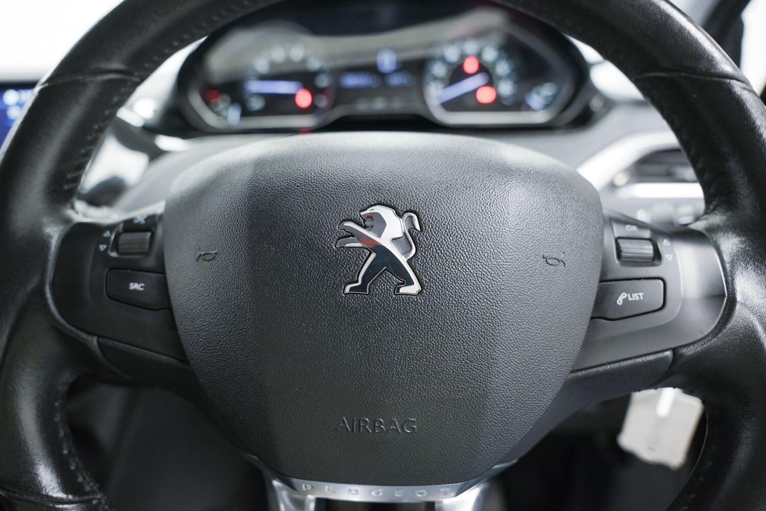 Peugeot 208 view 22