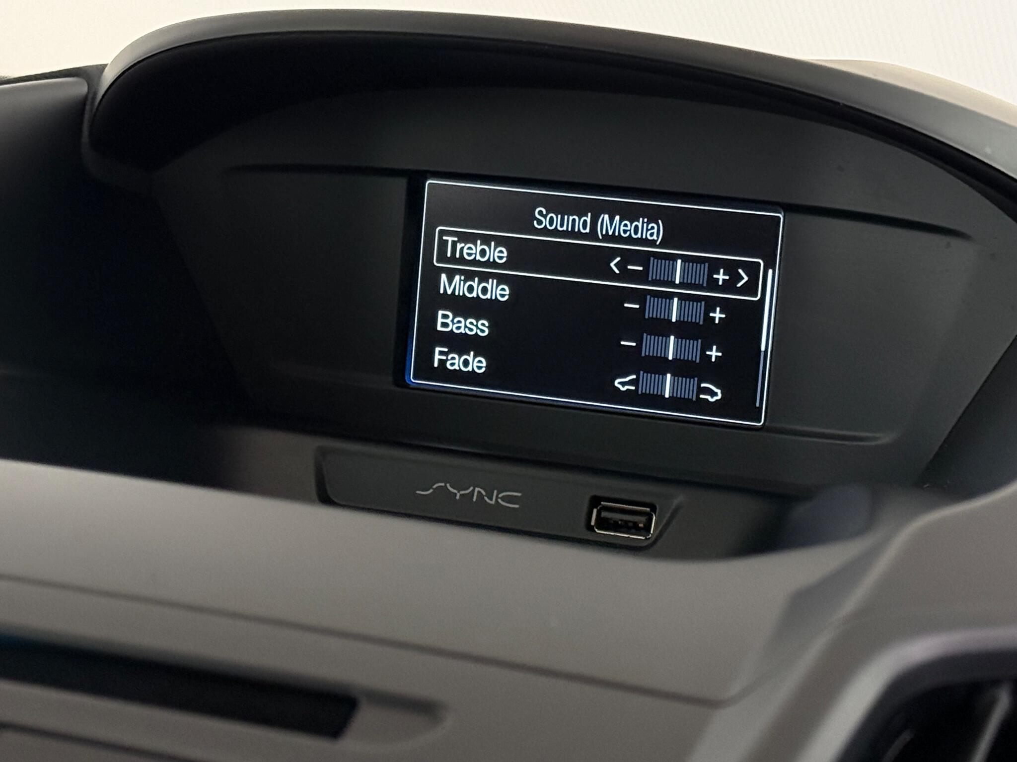 Ford Kuga view 25