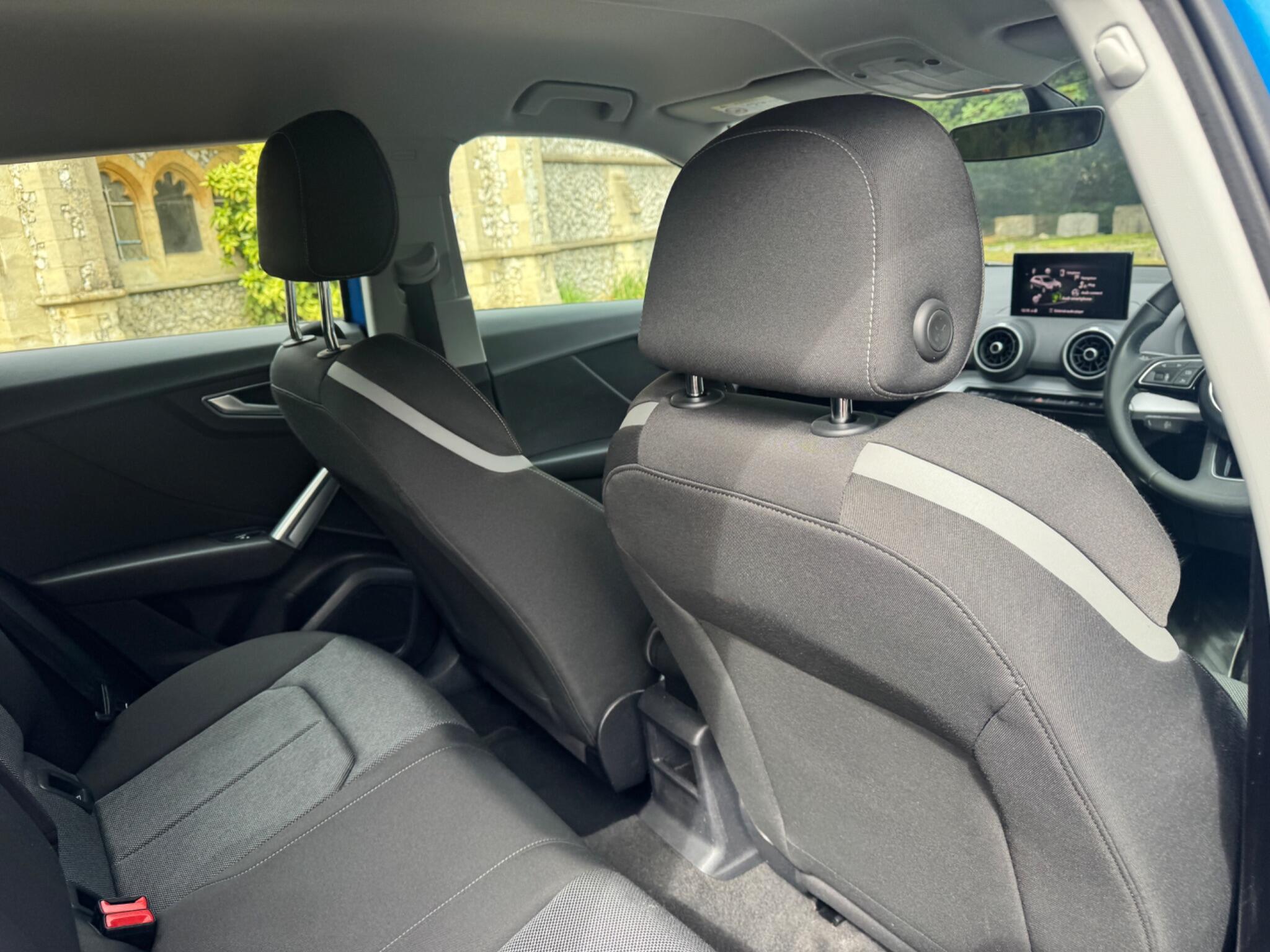 Audi Q2 view 35