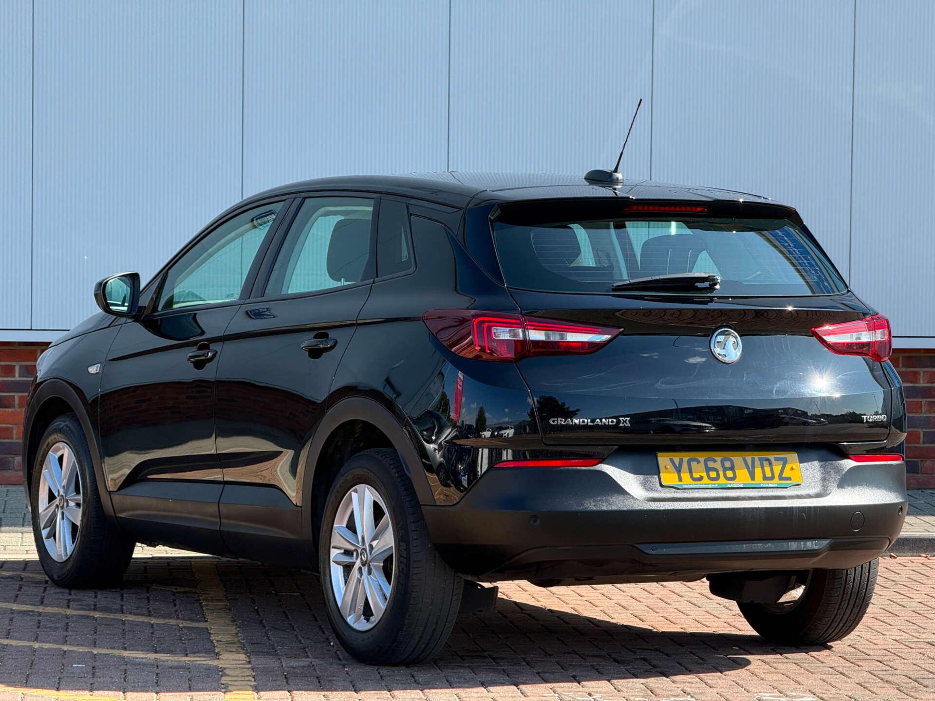 Vauxhall Grandland X view 4