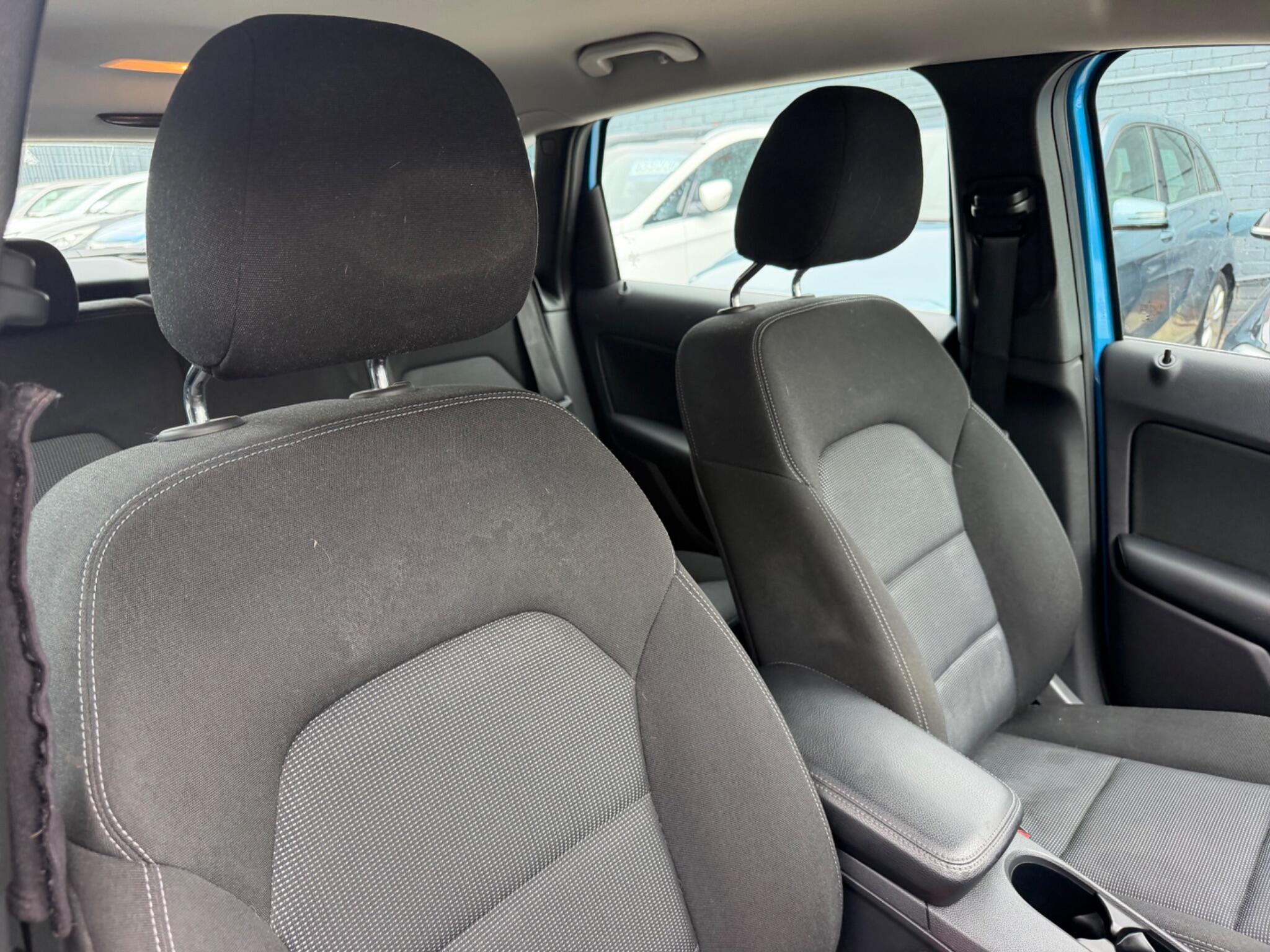 Mercedes-Benz B-Class view 12