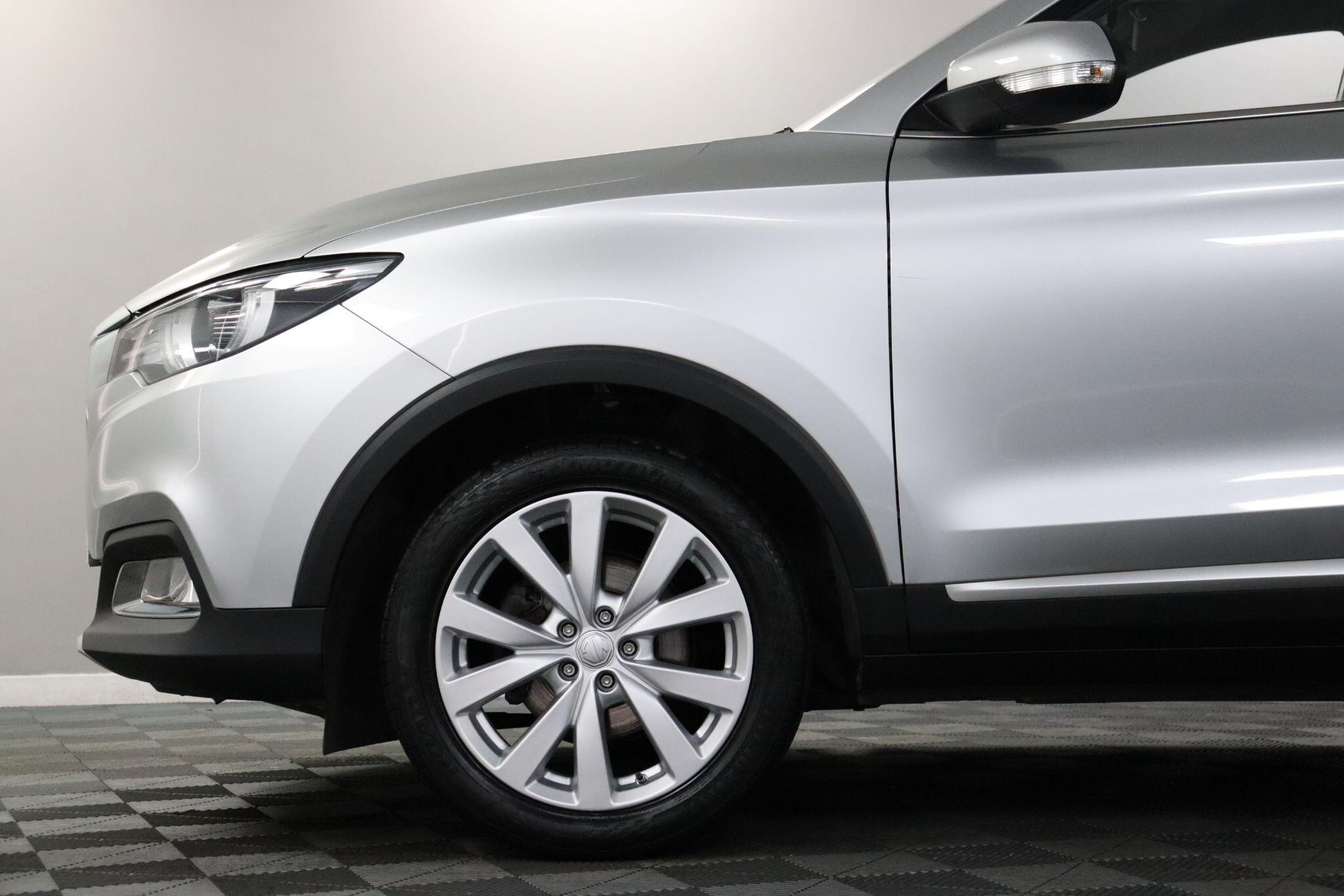 MG MG ZS view 39