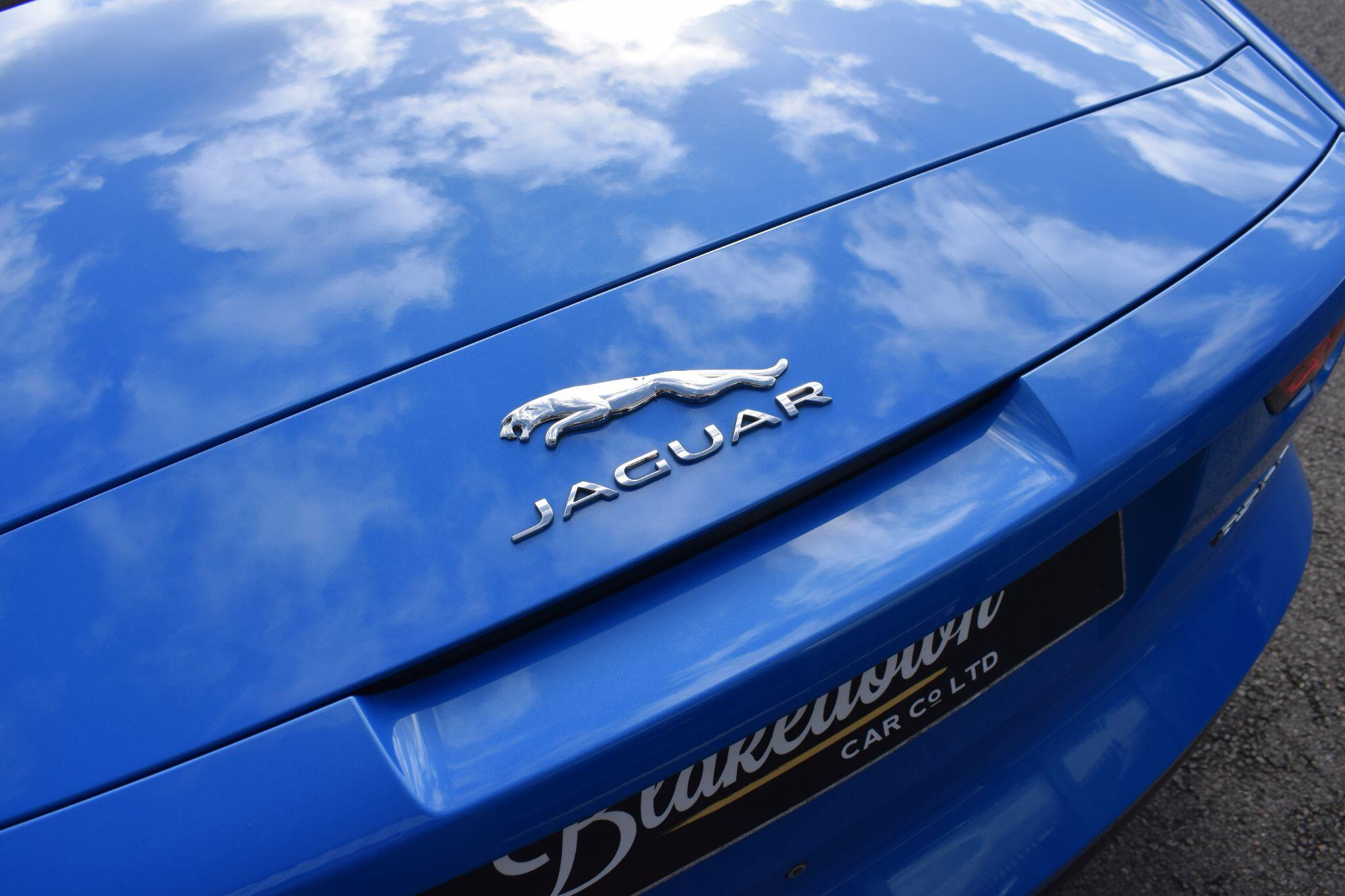 Jaguar F-Type view 42