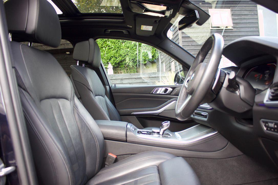 BMW X5 view 3