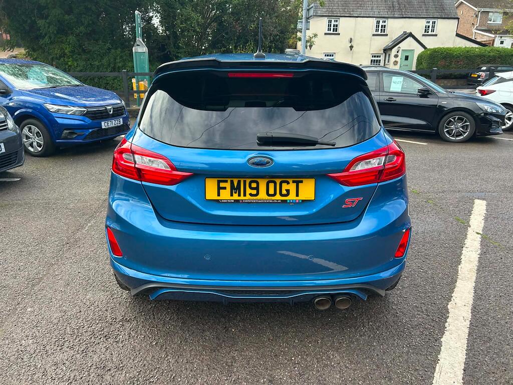 Ford Fiesta view 3