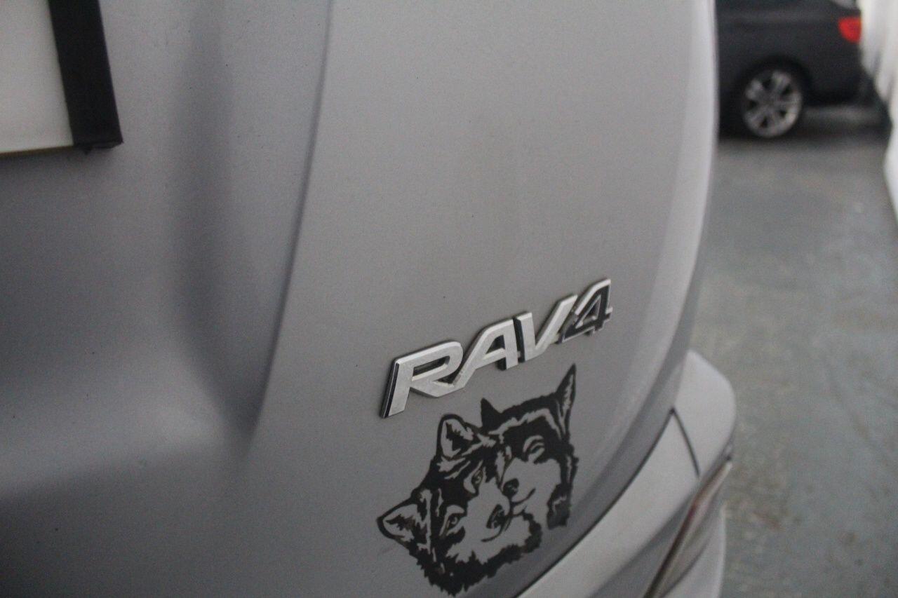 Toyota Rav4 view 17
