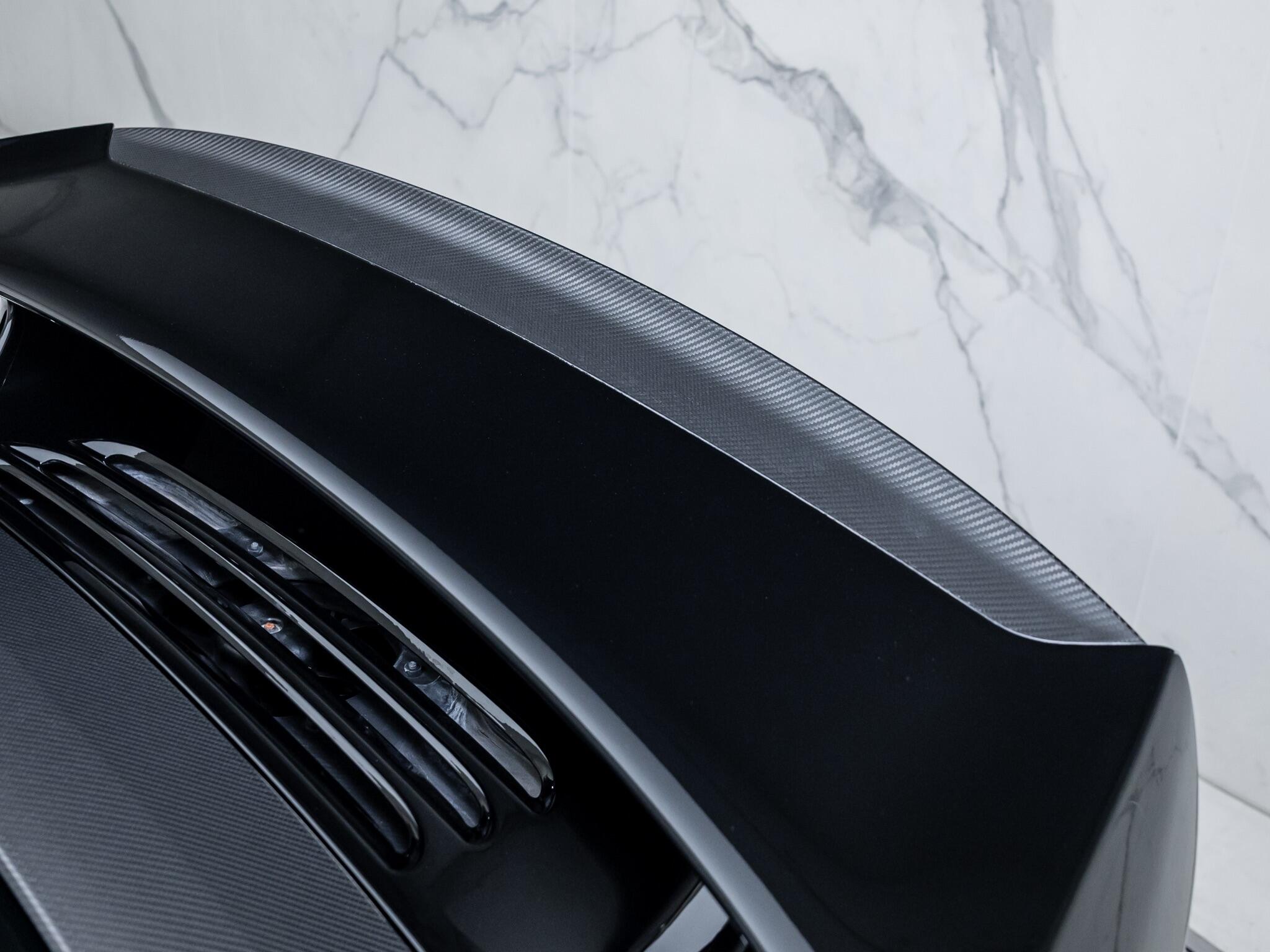 Porsche 911 view 45