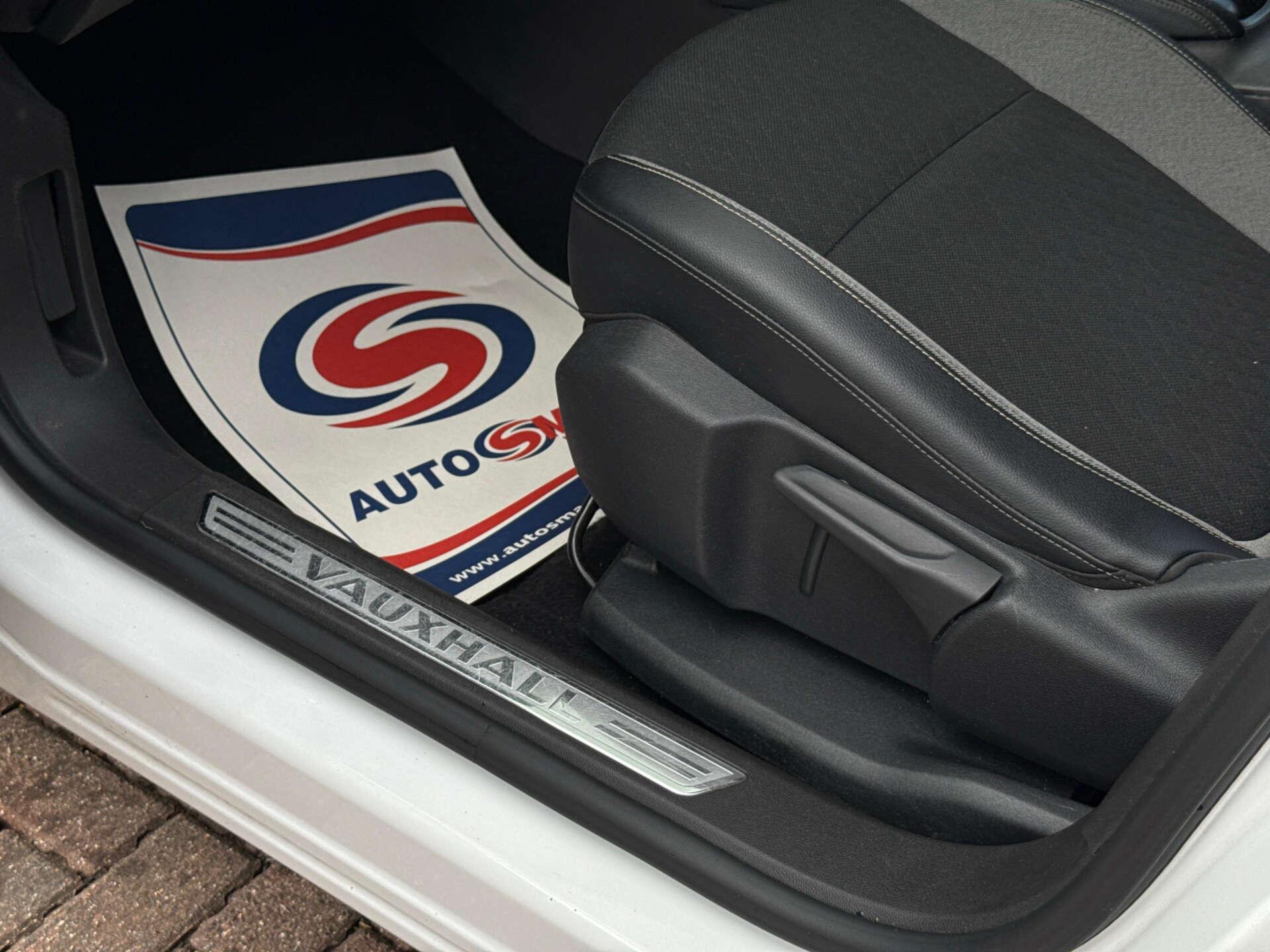 Vauxhall Grandland X view 45