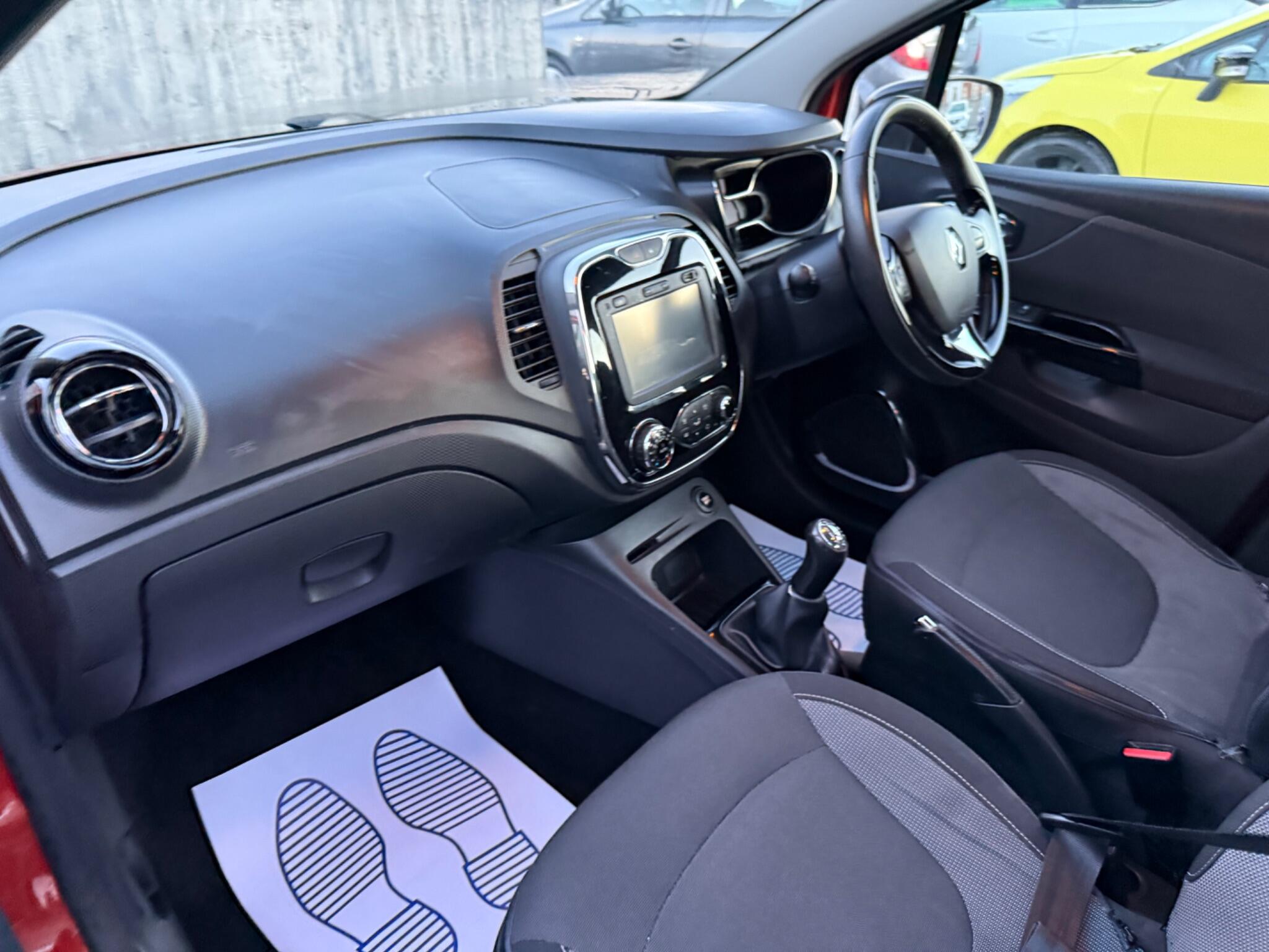 2015 Renault Captur 1.5 dCi ENERGY Dynamique Nav Euro 6 (s/s) 5dr • 90,890 miles image 15