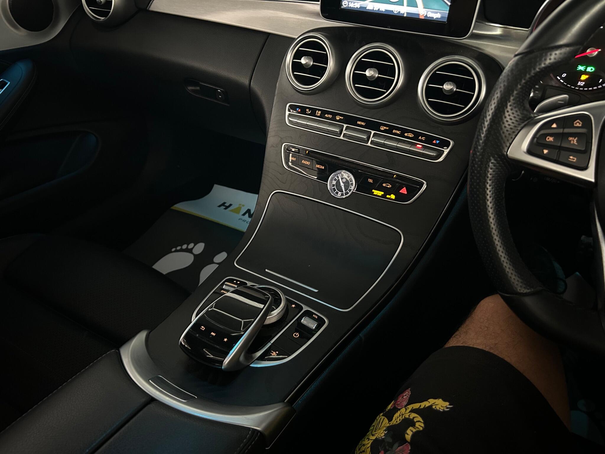 Mercedes-Benz C-Class view 20