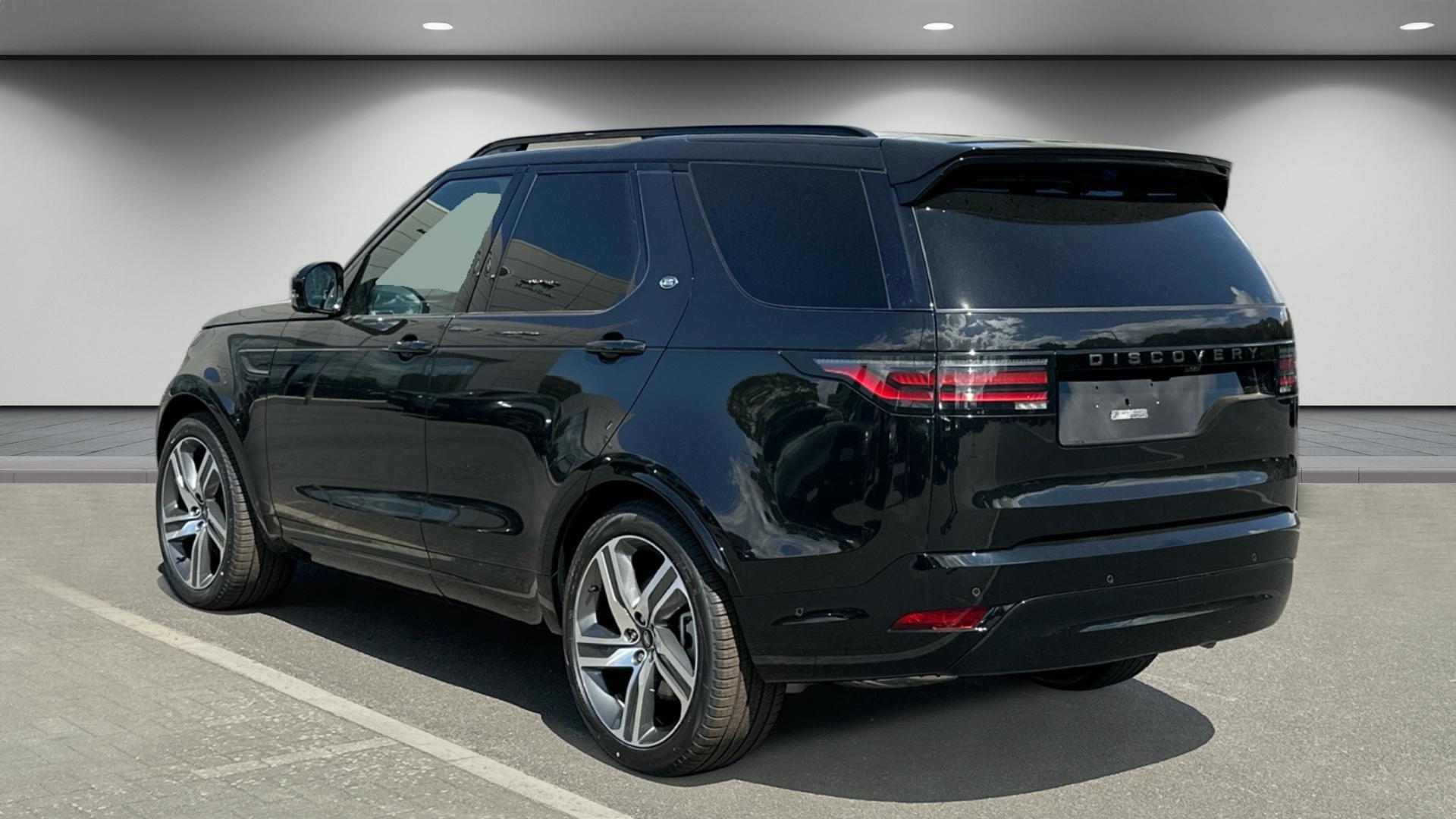 Land Rover Discovery view 5