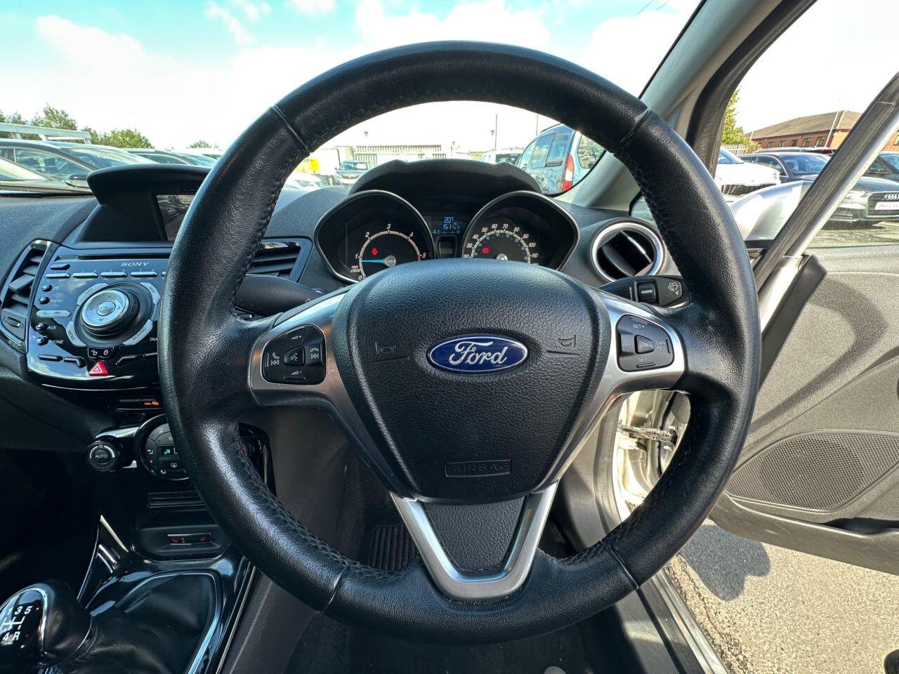 Ford Fiesta view 43