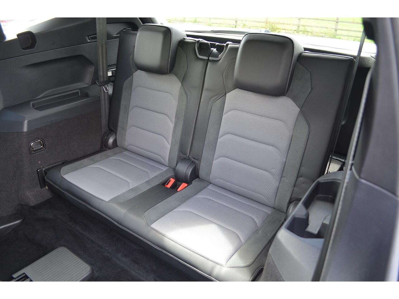 Volkswagen Tiguan Allspace view 38