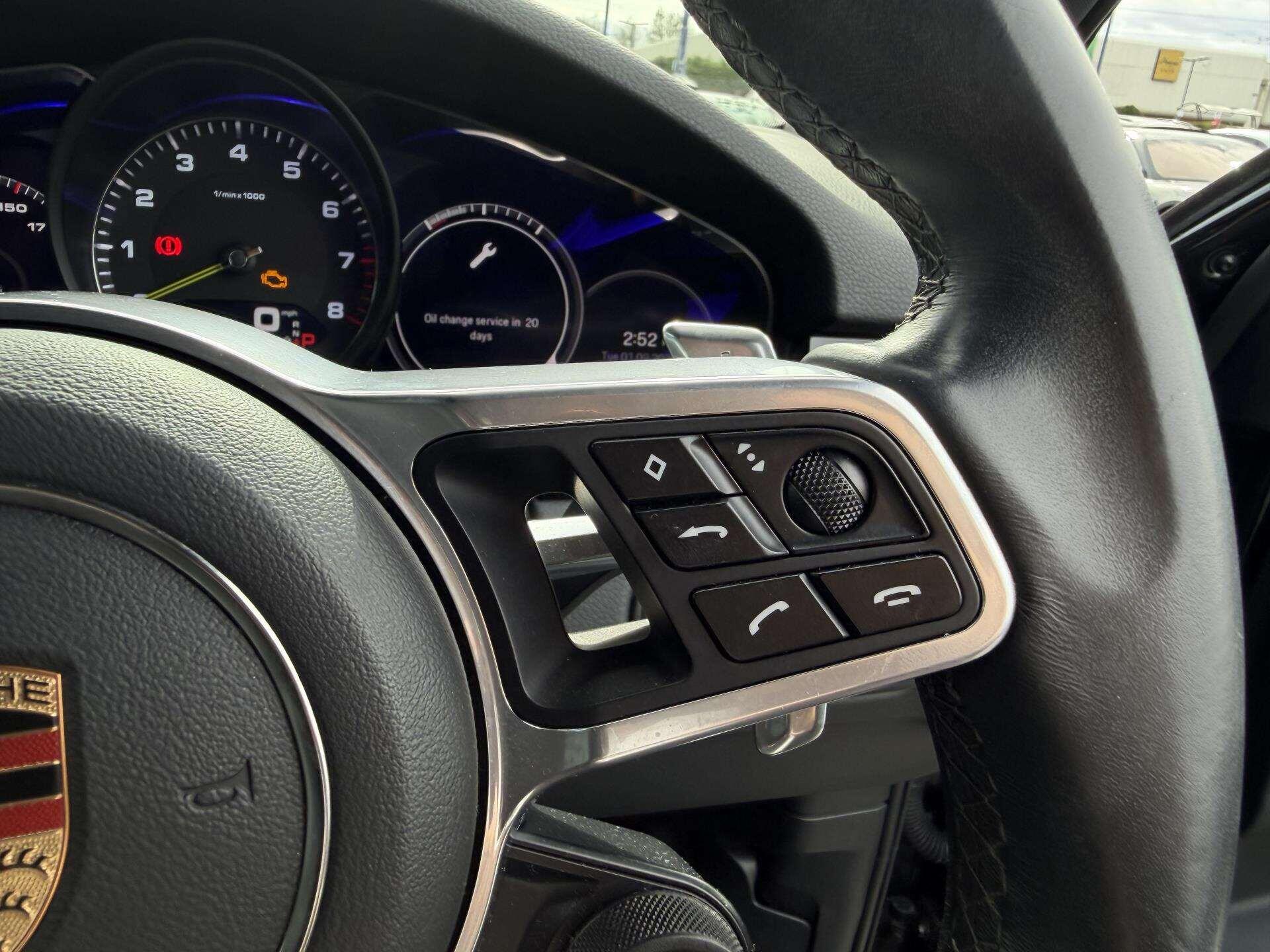 Porsche Cayenne view 19