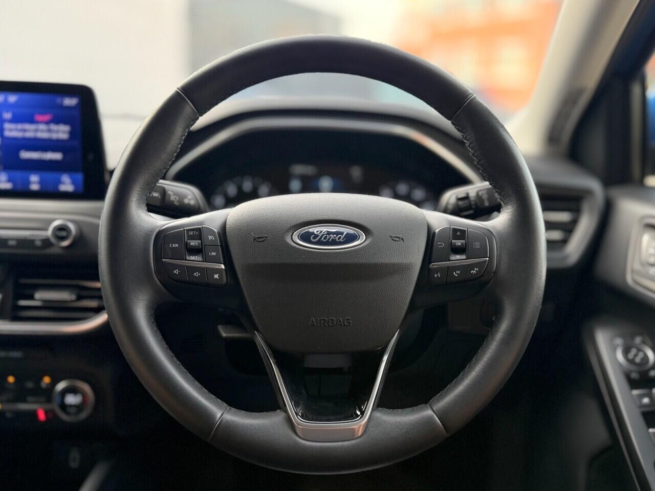 Ford Focus view 18