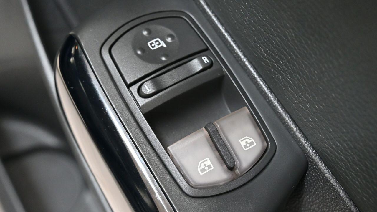 Vauxhall Corsa view 32