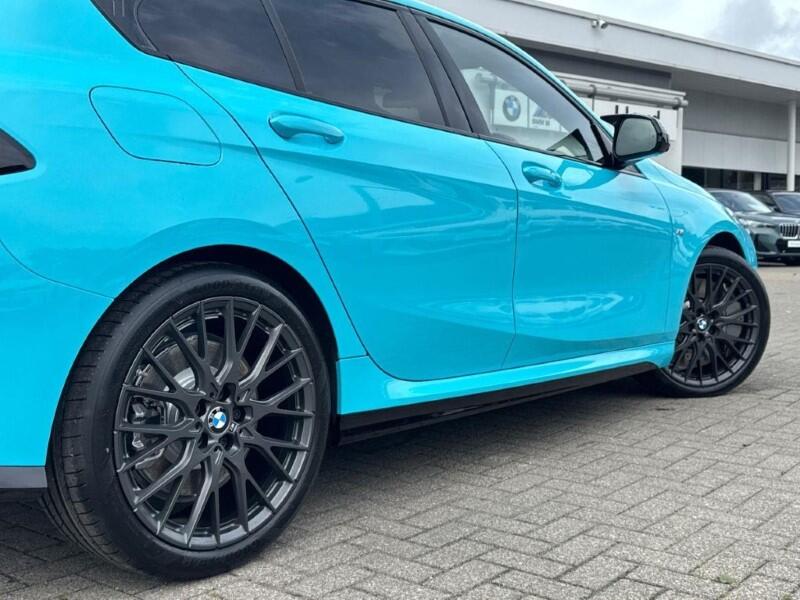 BMW 1 Series view 51