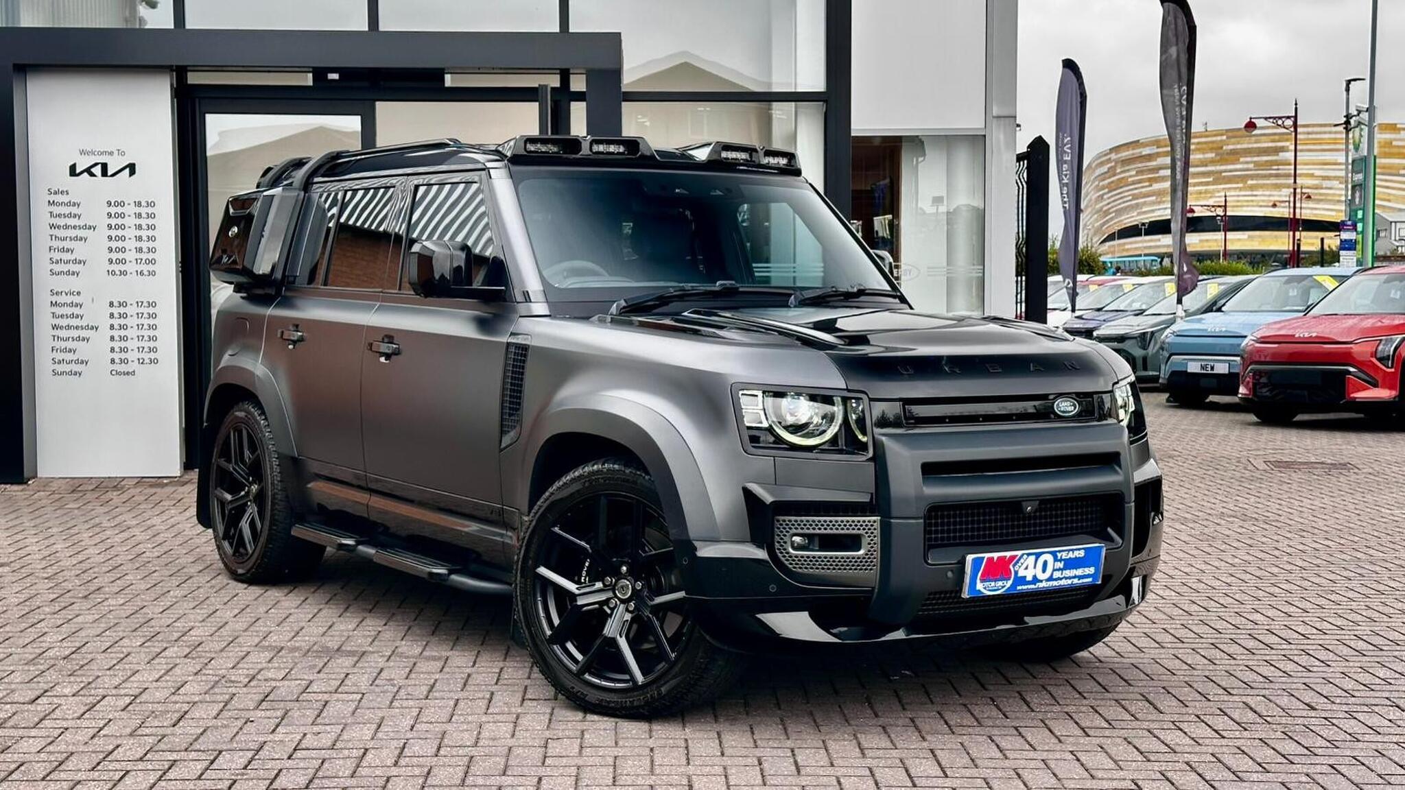 Land Rover Defender 110 view 3