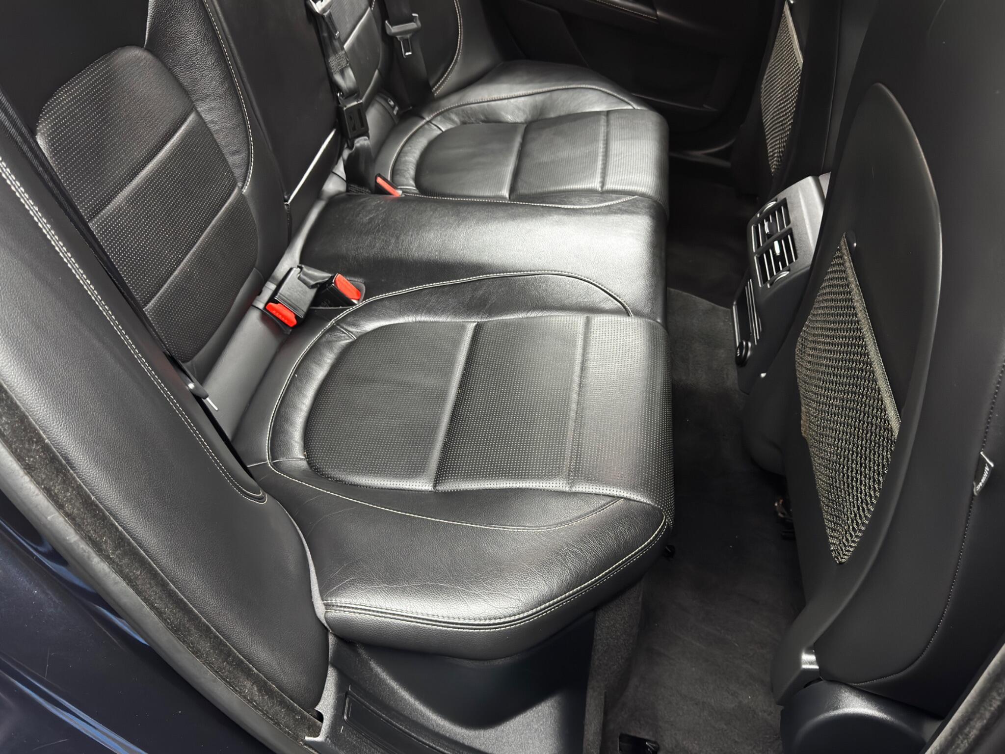 Jaguar XE view 16