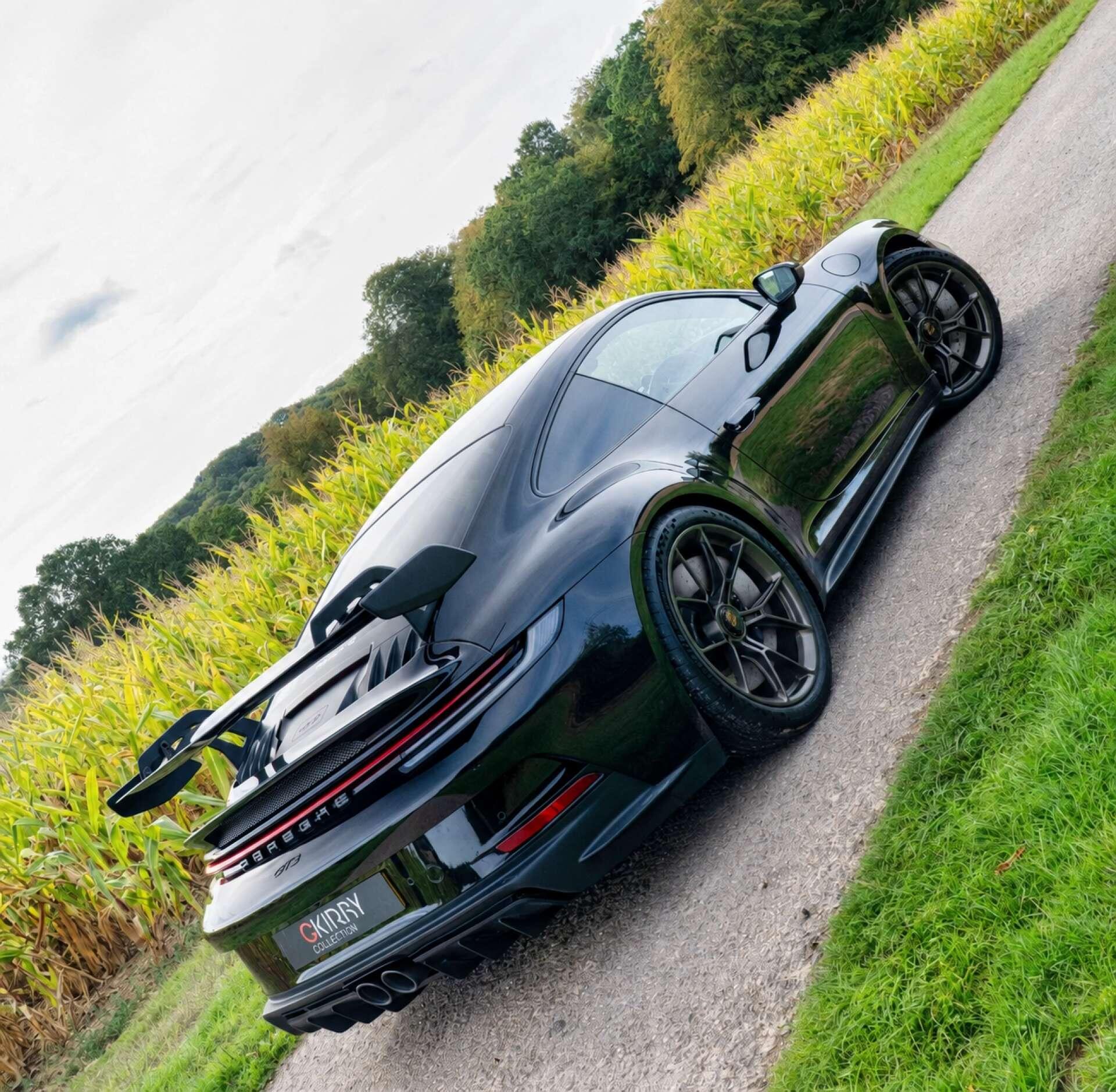 Porsche 911 view 20