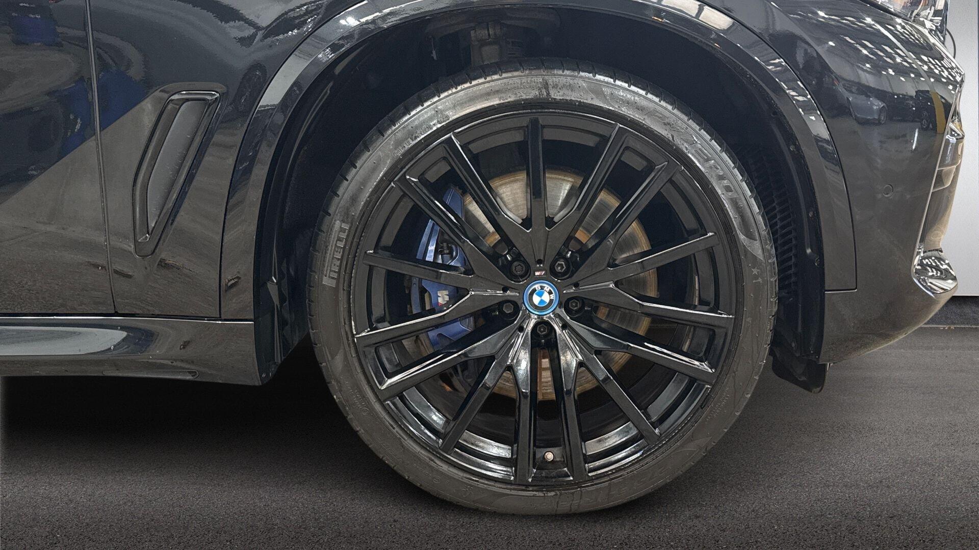 BMW X5 view 14