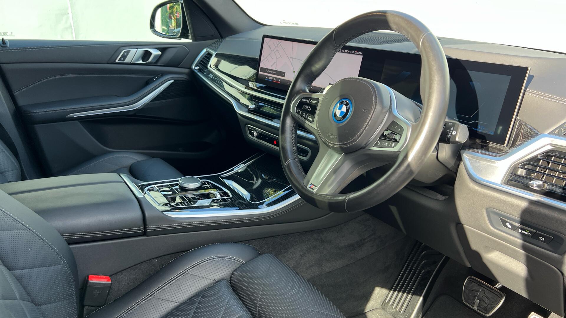 BMW X5 view 6