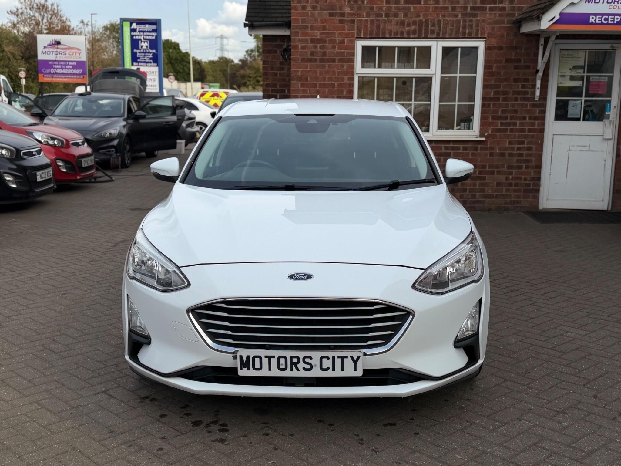 Ford Focus view 3