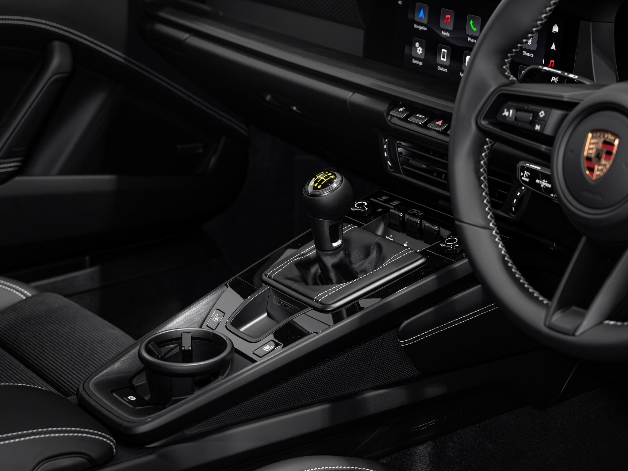 Porsche 911 view 22