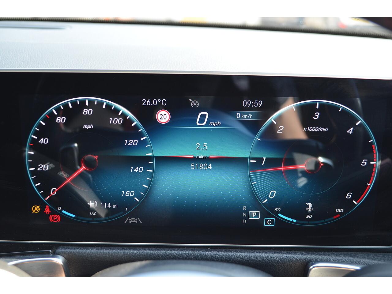 Mercedes-Benz GLB view 44