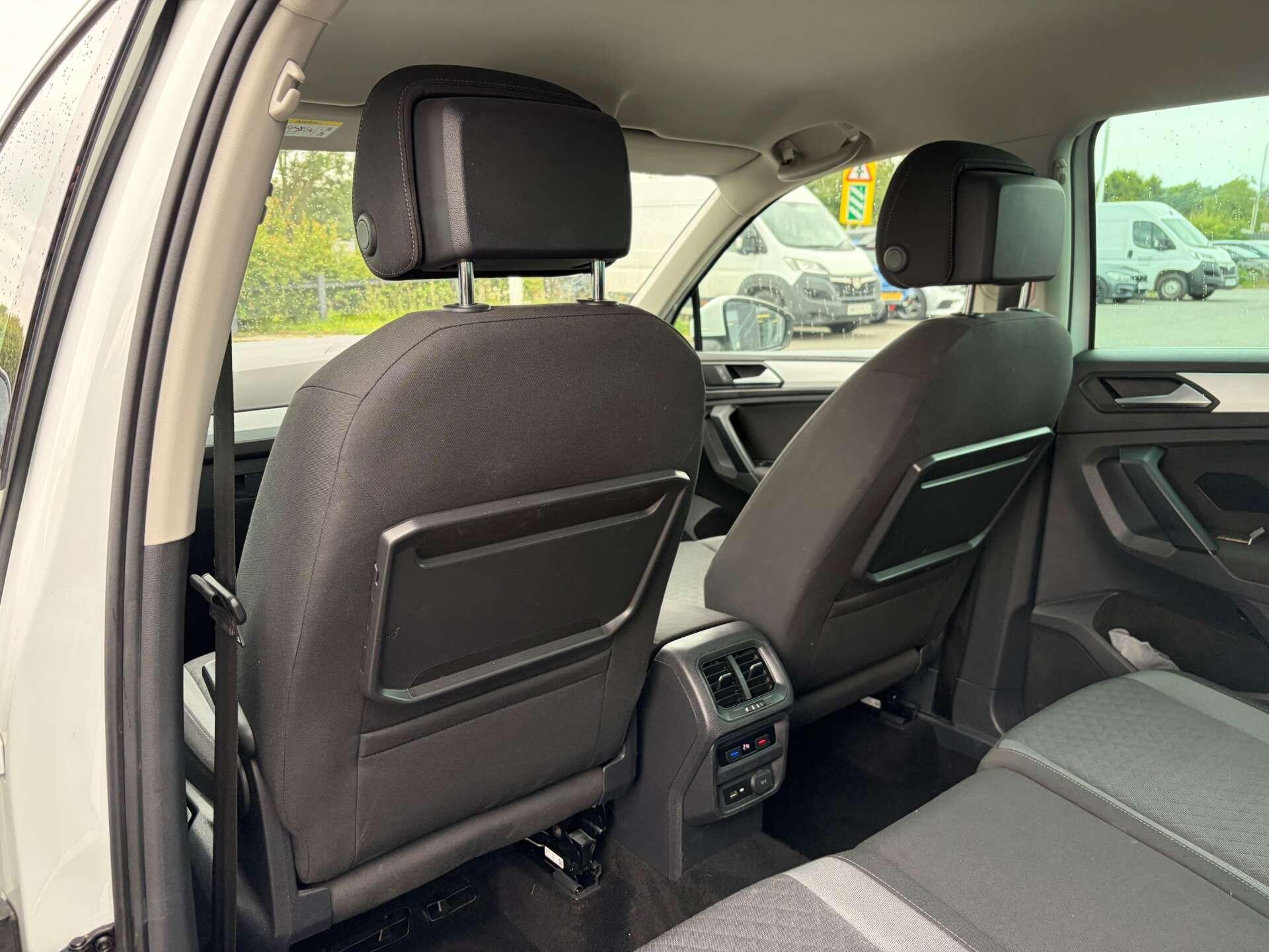 Volkswagen Tiguan view 22