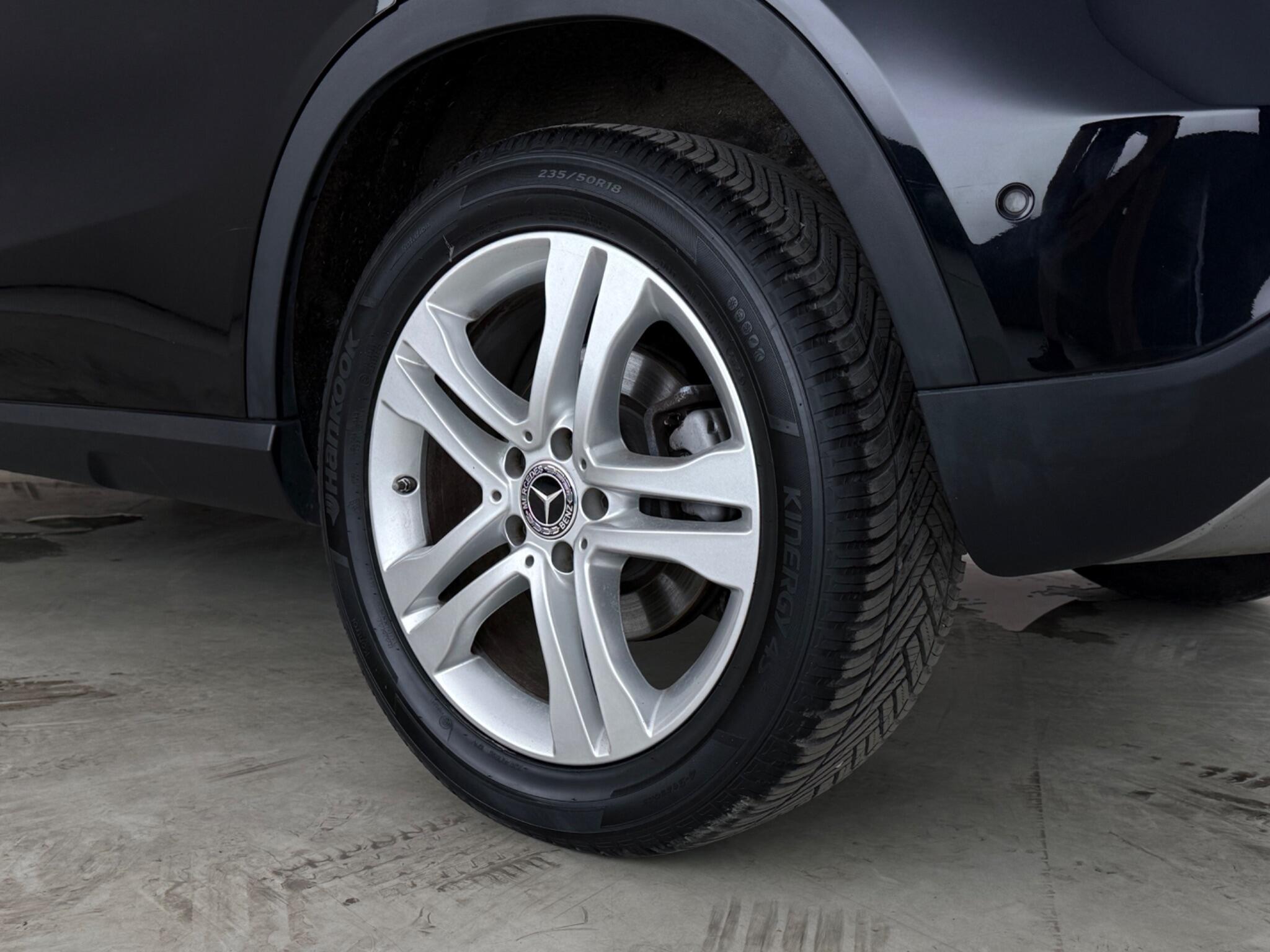 Mercedes-Benz Gla view 8