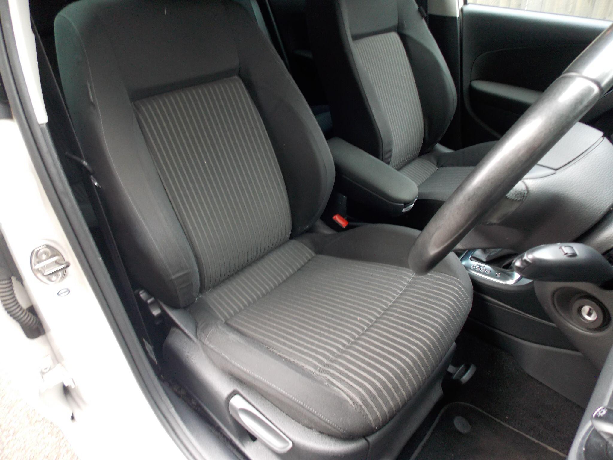 Volkswagen Polo view 53
