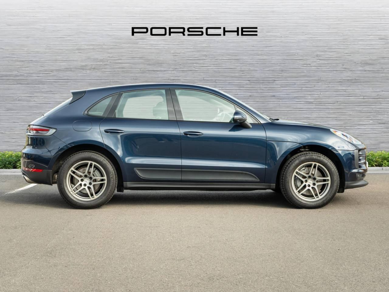 Porsche Macan view 2