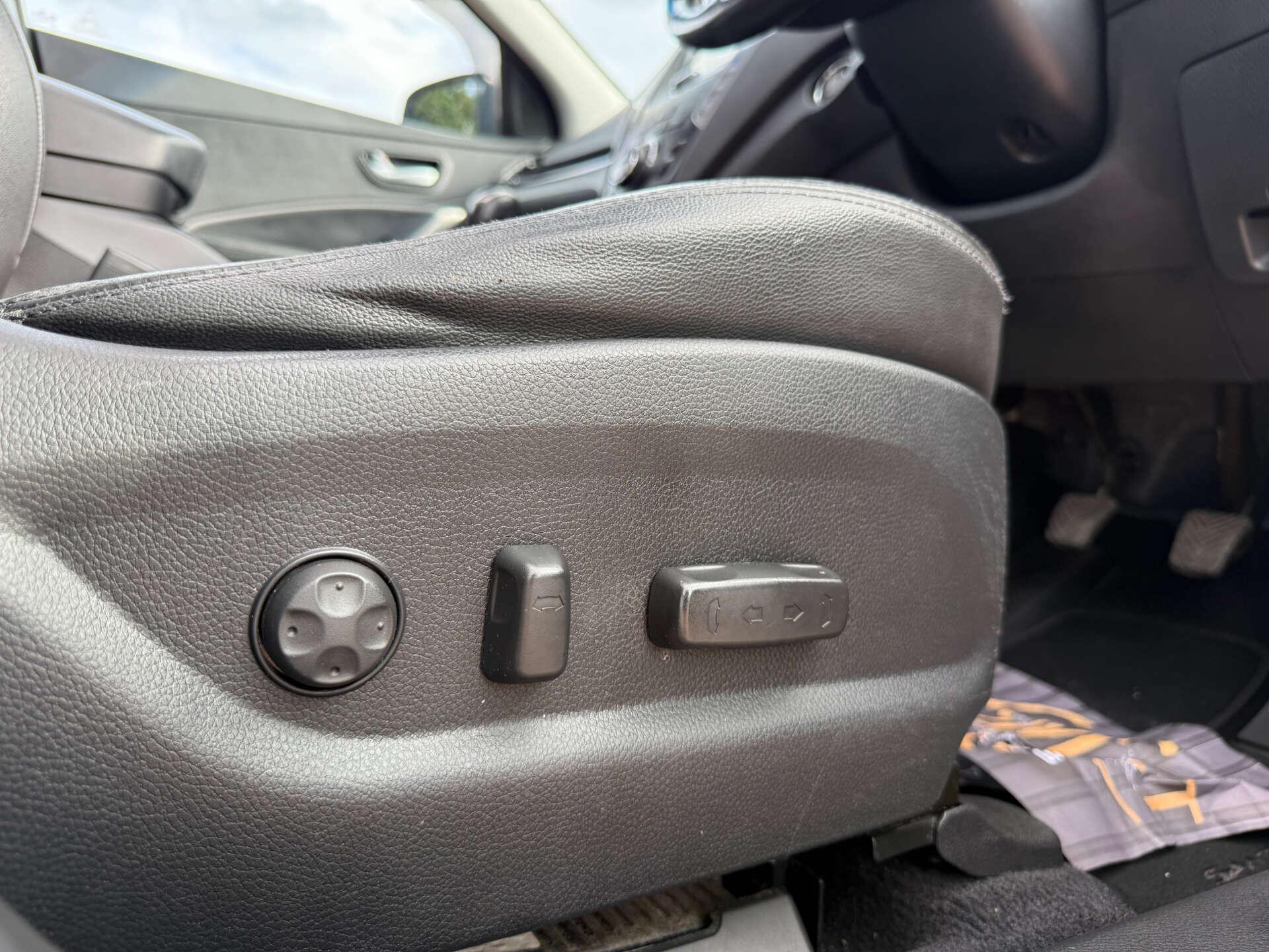 Hyundai Santa FE view 45
