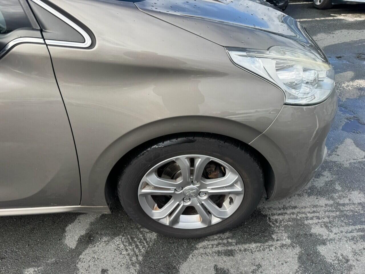Peugeot 208 view 28