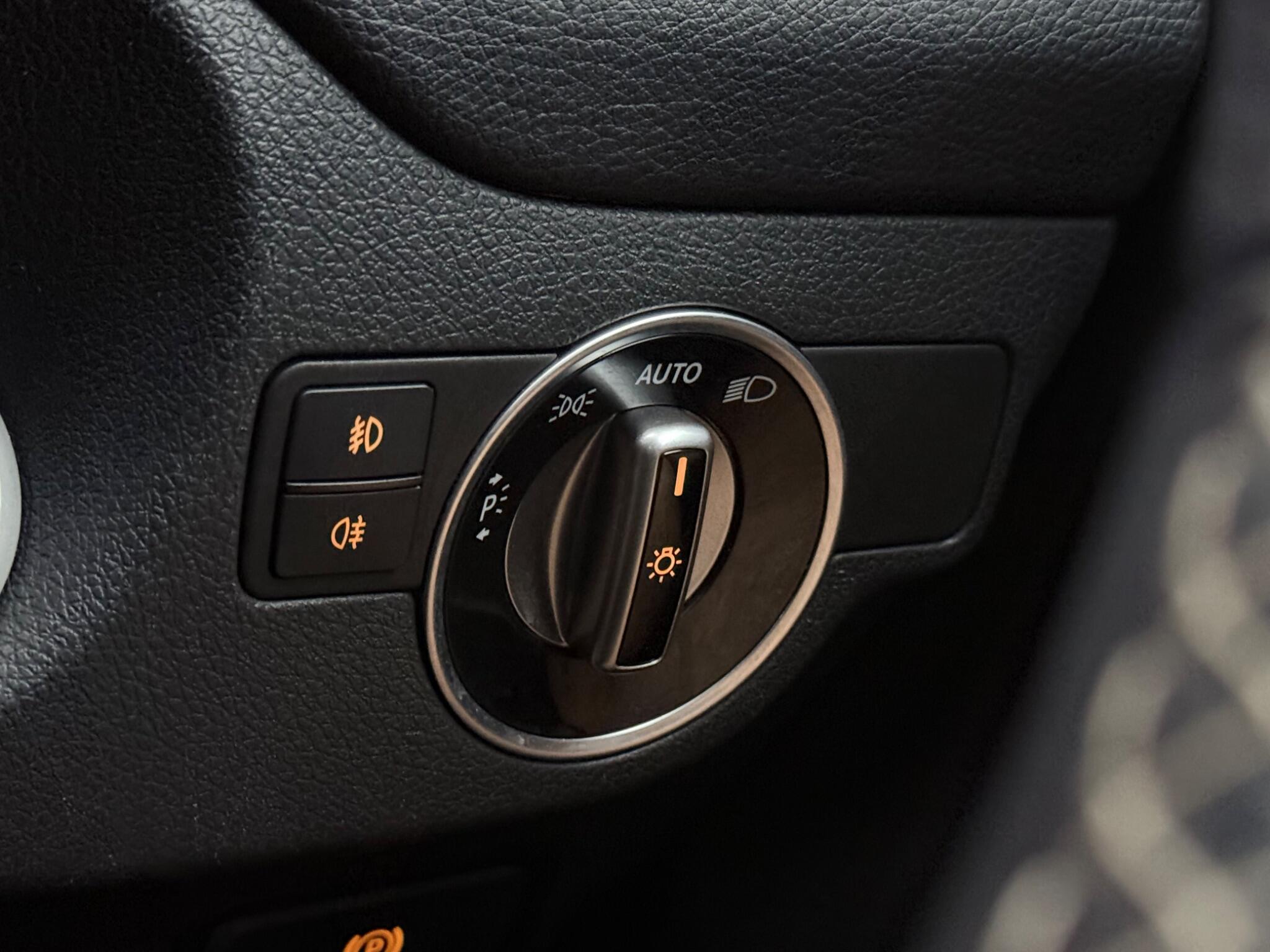 Mercedes-Benz Gla view 21