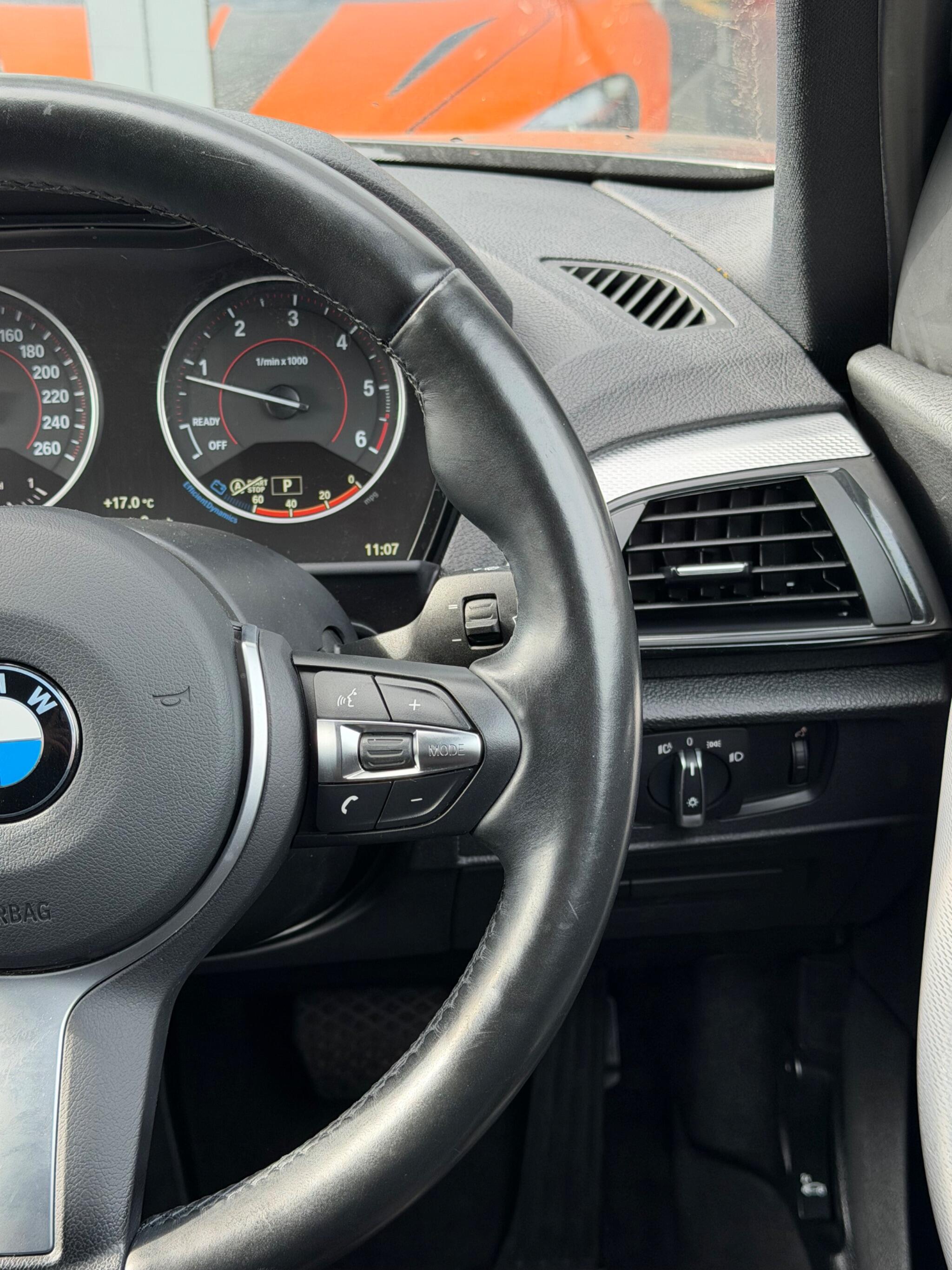 BMW 1 Series view 17