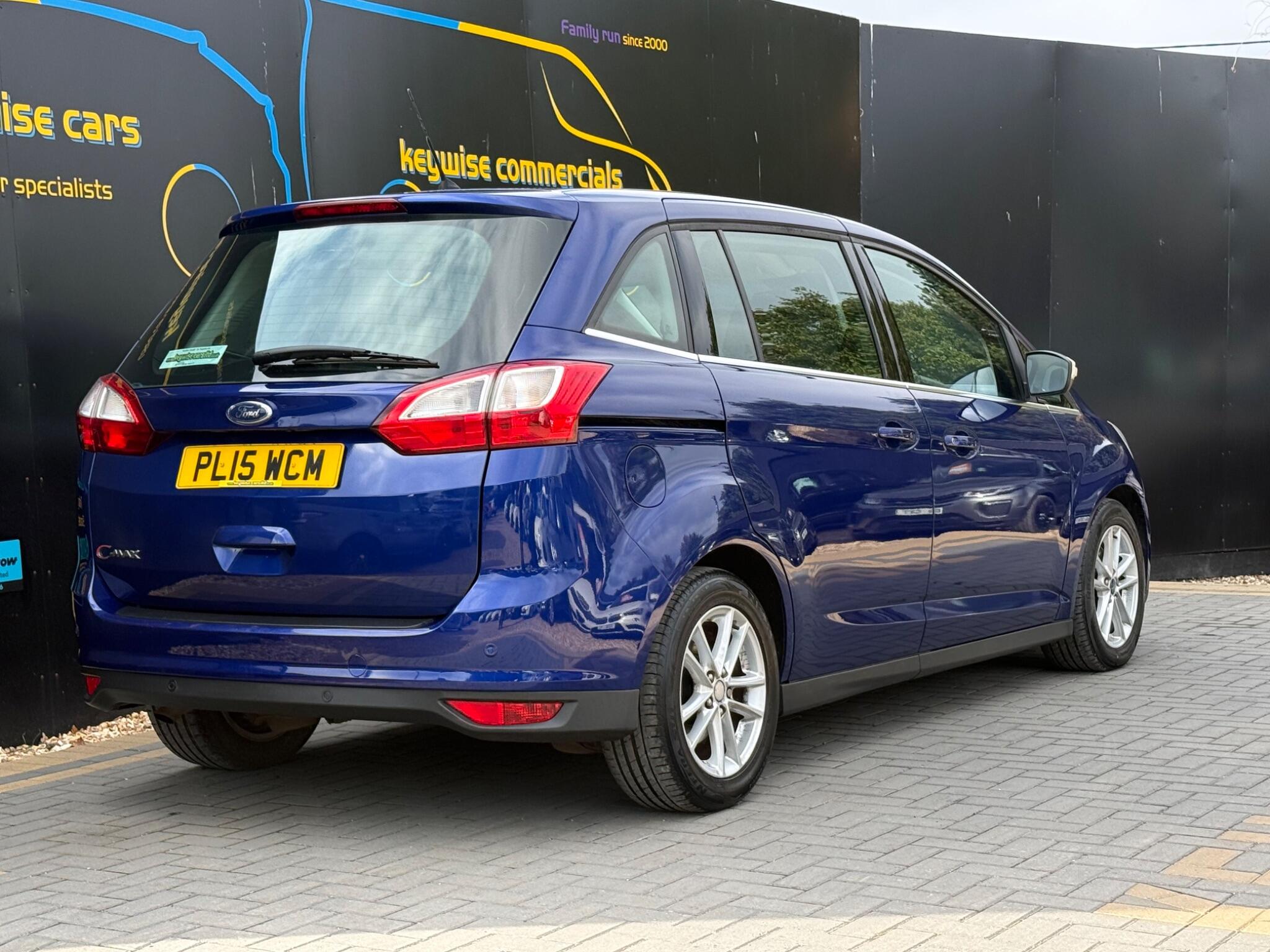 Ford Grand C-Max view 6