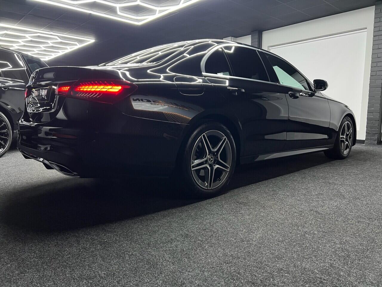 Mercedes-Benz E-Class view 15