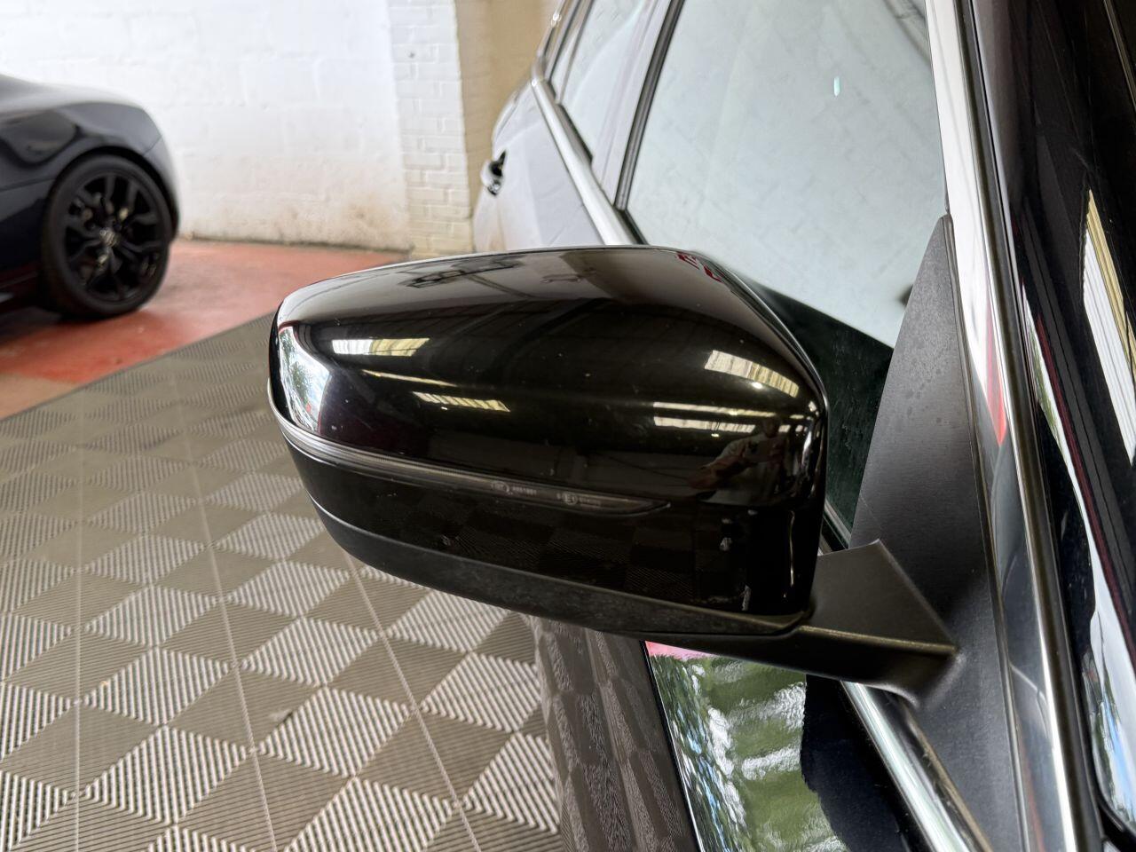 BMW 5 Series view 24