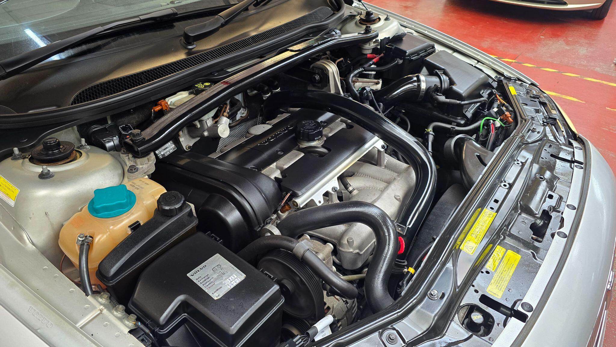 Volvo V70 view 23