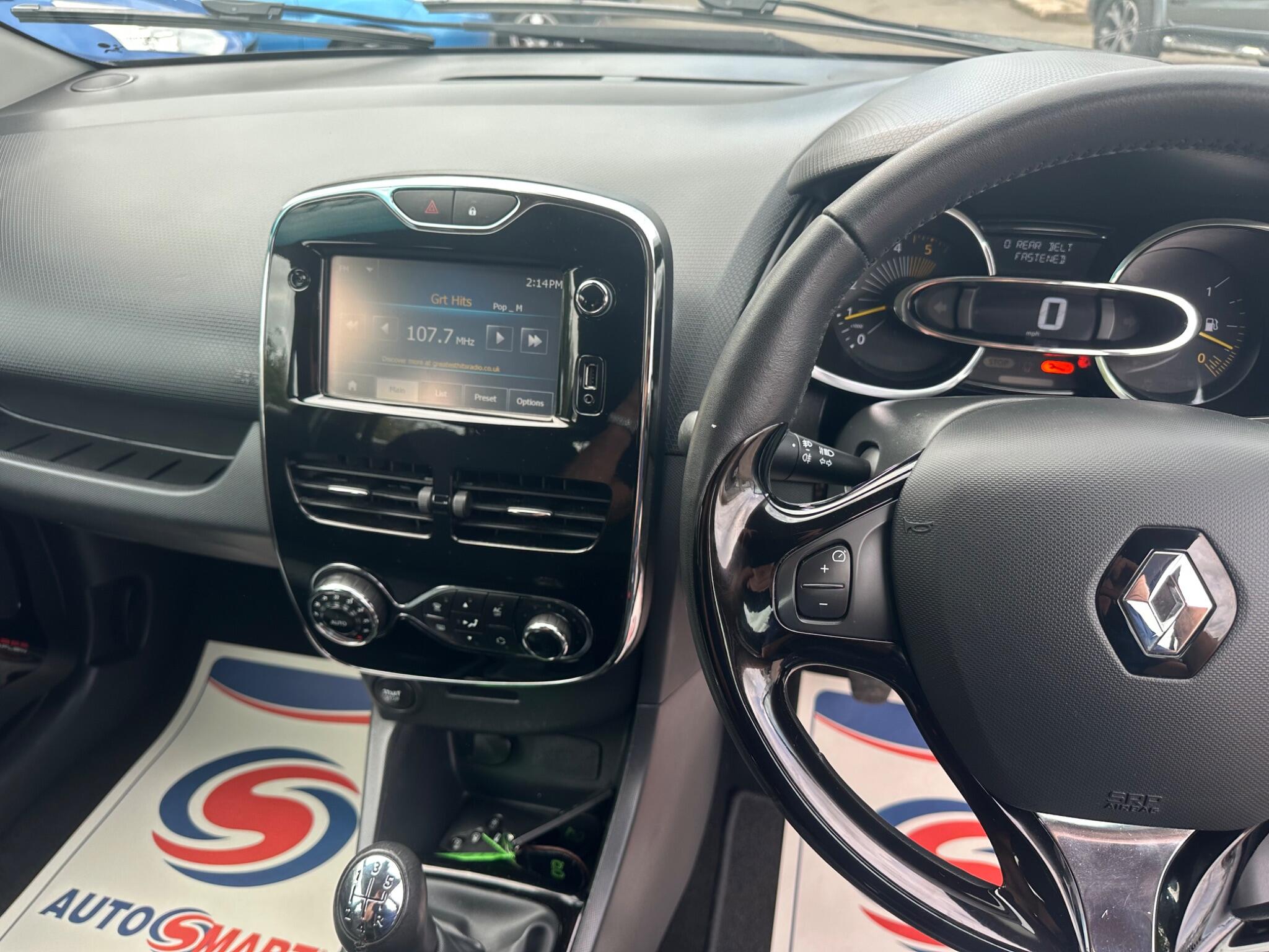 Renault Clio view 23