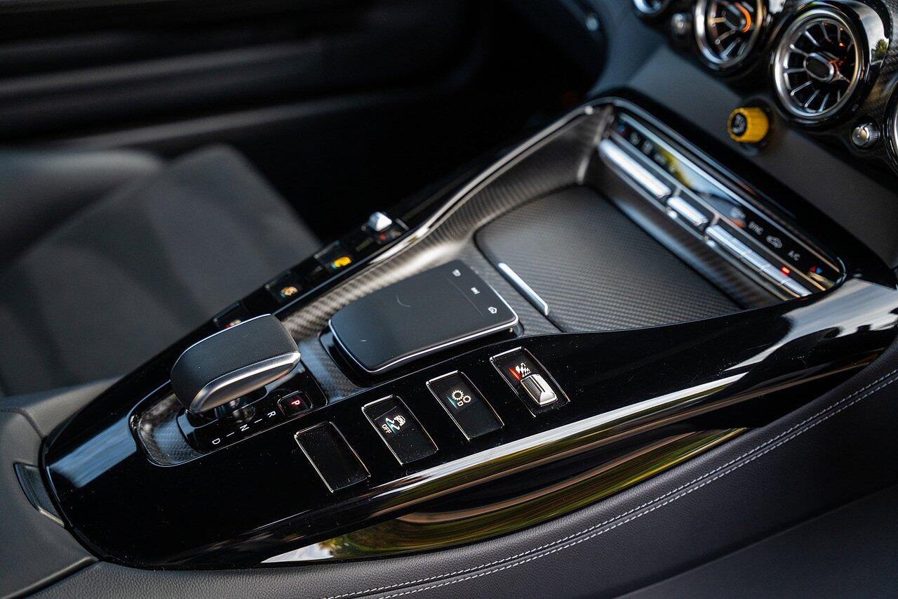 Mercedes-Benz Amg GT view 80