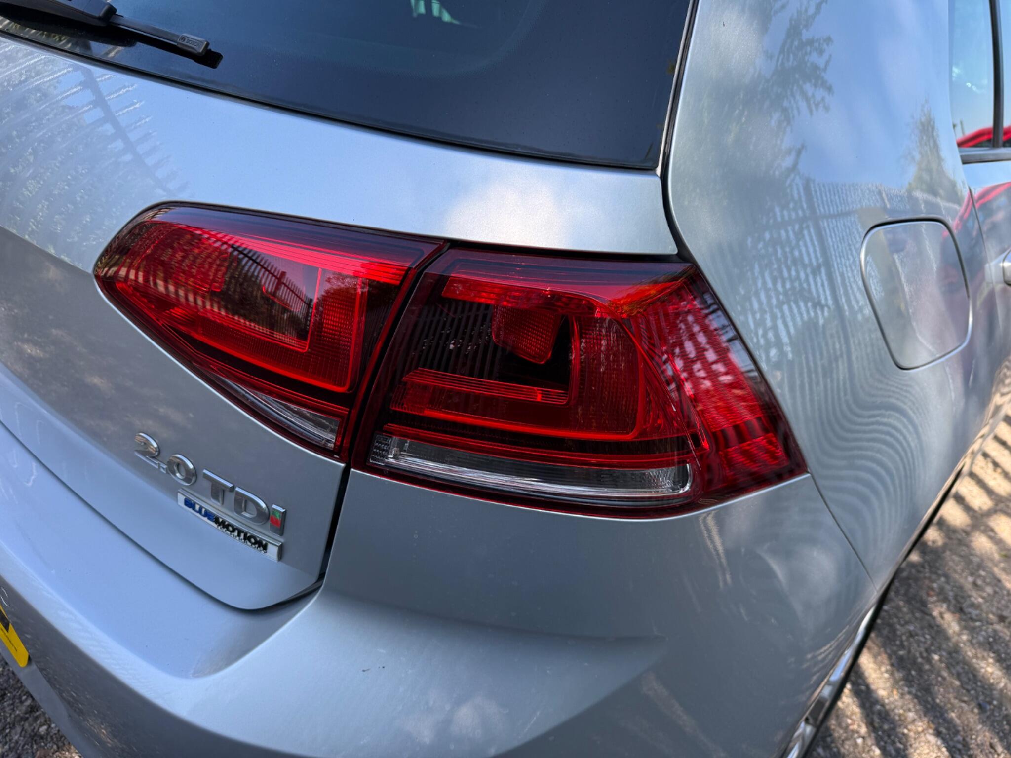 2014 Volkswagen Golf image 38