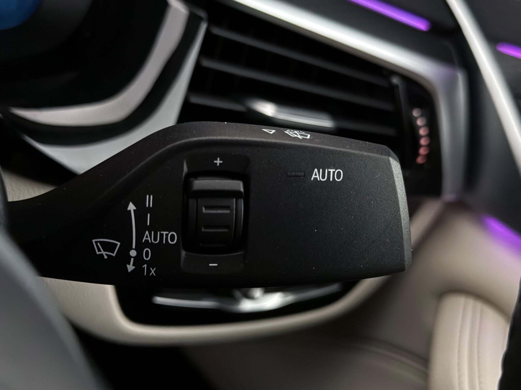 BMW 5 Series view 17